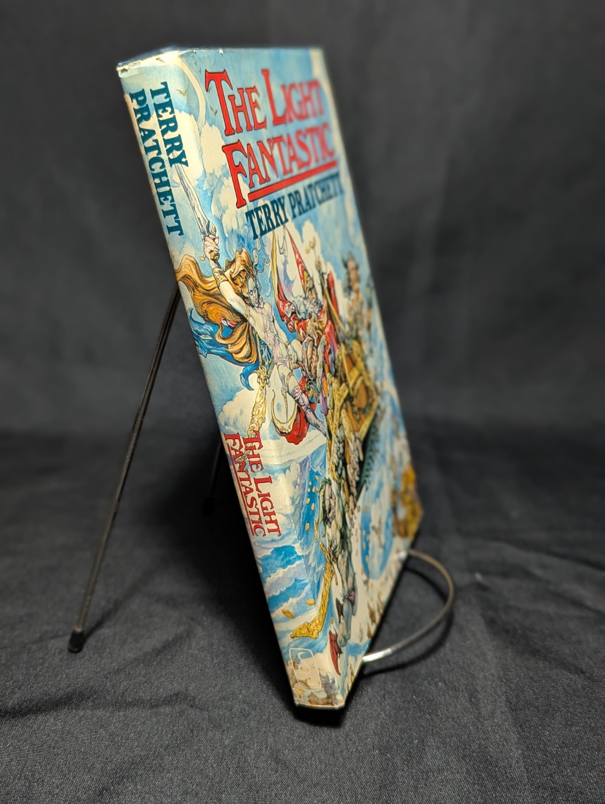 The Light Fantastic Terry Pratchett 1986 HC BCE Dust Jacket Discworld Book 2