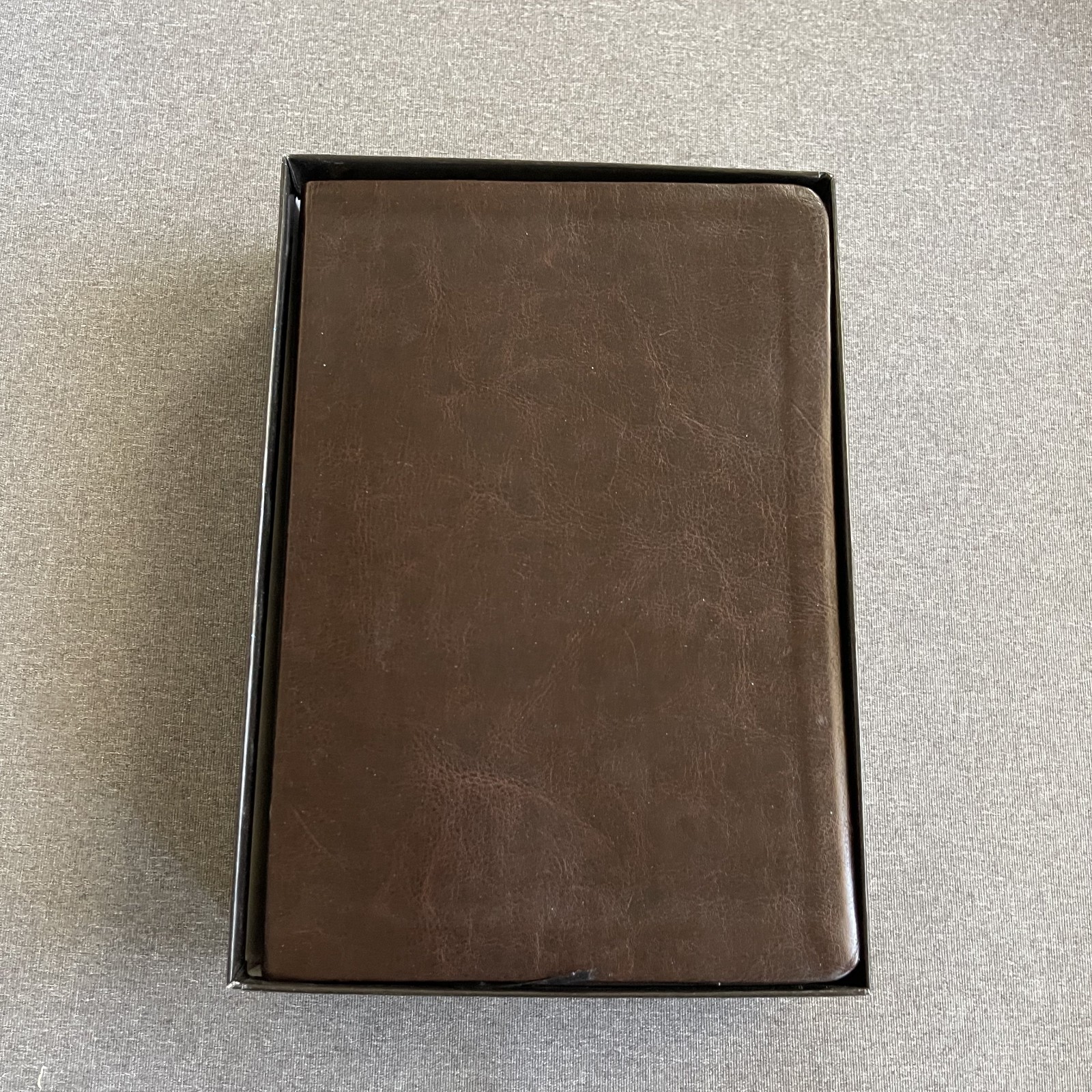 THOMPSON ANSWER BIBLE – NIV- SIMULATED LEATHER BRIDLE By Hartnell House
