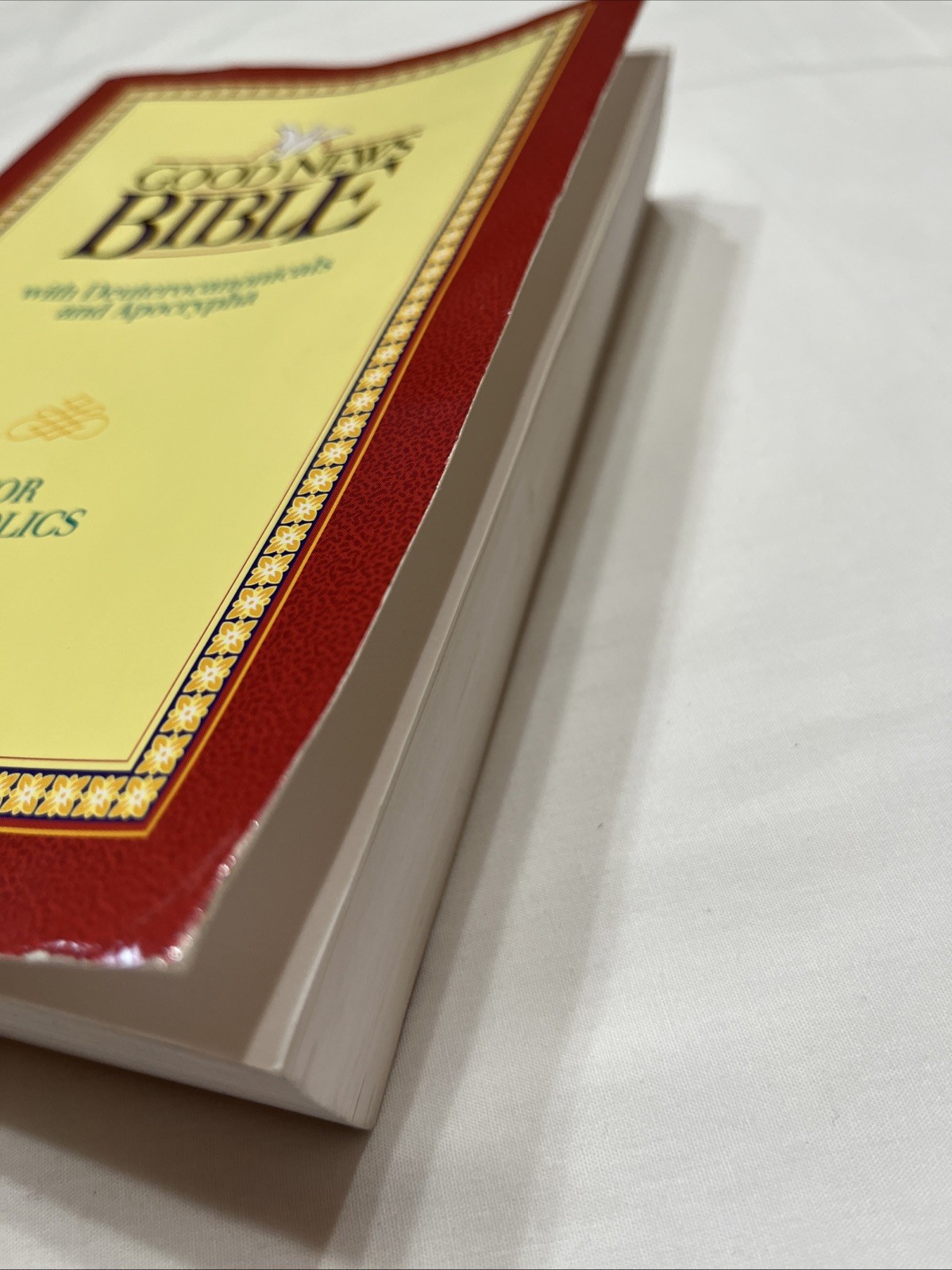 Good News Bible : With Deuterocanonicals/Apocrypha by Catholic Bible Press Staff