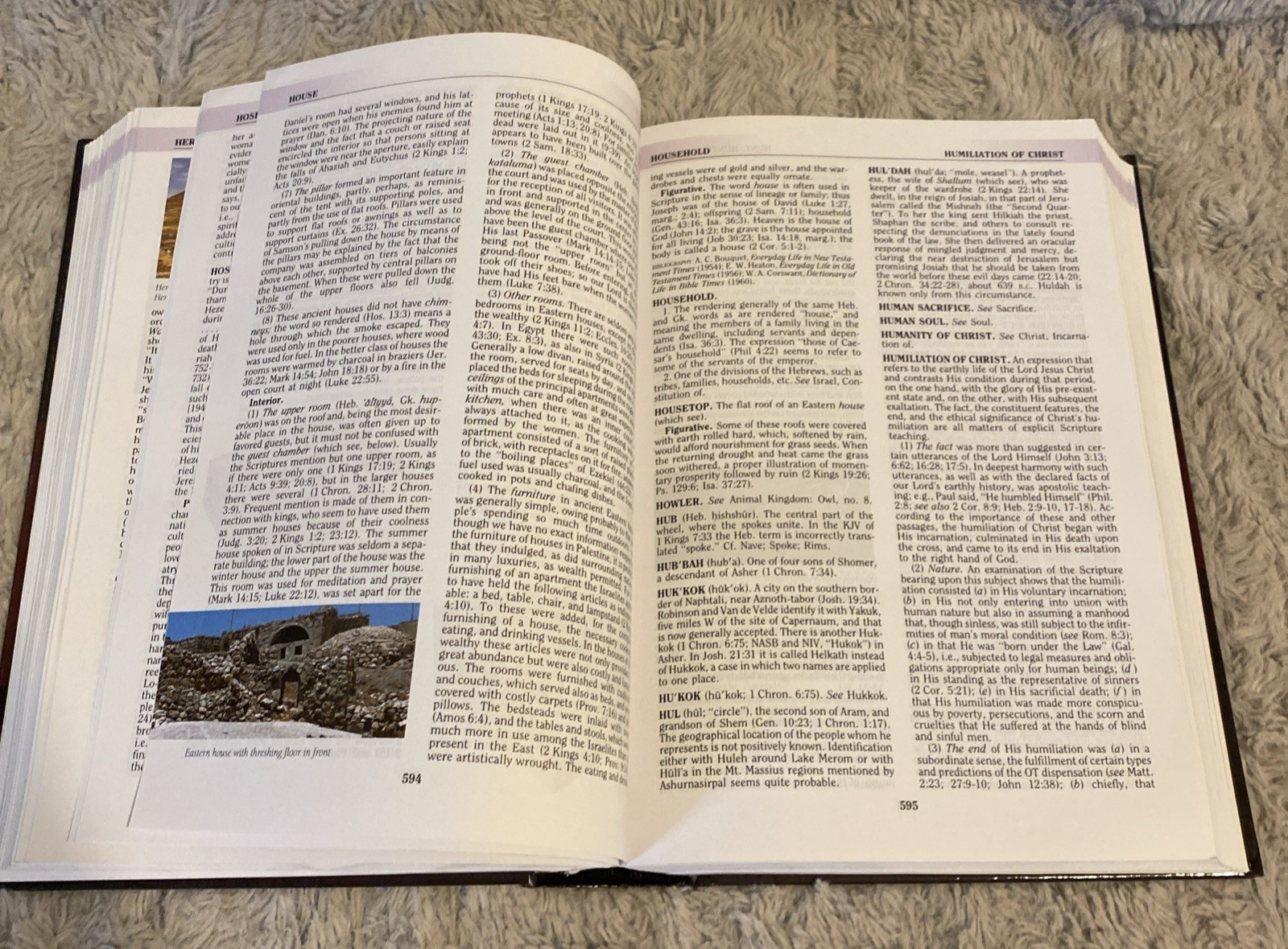 The New Unger’s Bible Dictionary Hardcover CLEAN