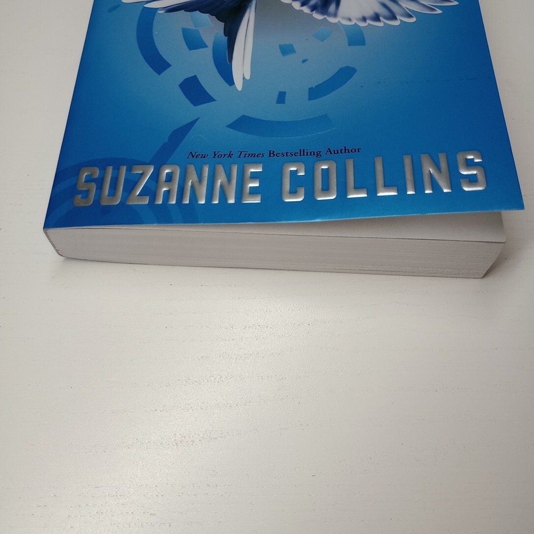 MOCKINGJAY by Suzanne Collins Hunger Games The Final Book of The Hunger Games
