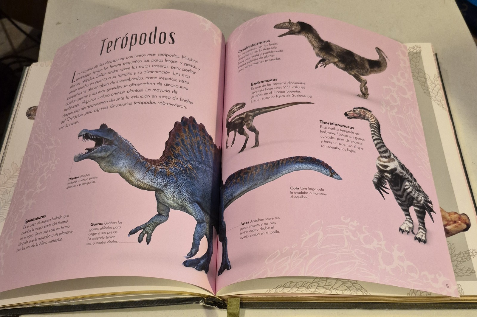 Antología de dinosaurios y vida prehistórica (Dinosaurs and Other Prehistoric ..