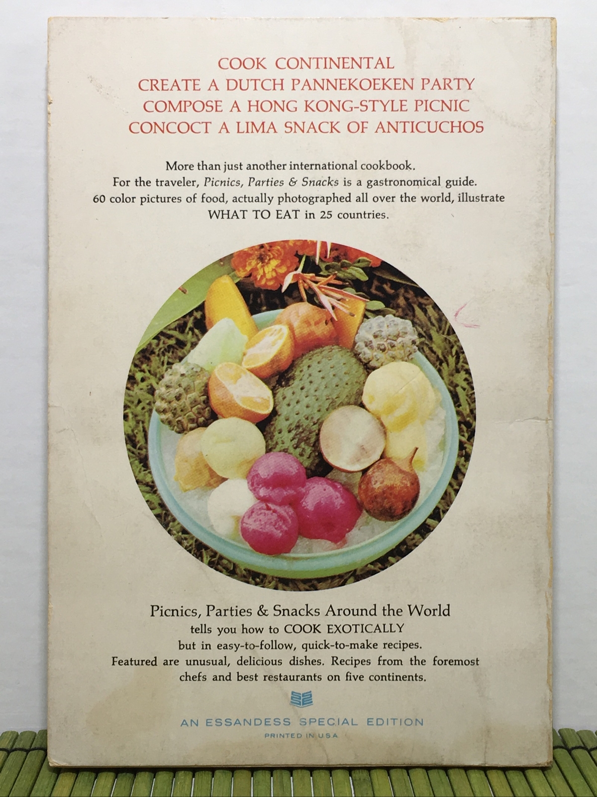 Tupperware Book of Picnics Parties & Snacks Around the World 1967 Zimmerman