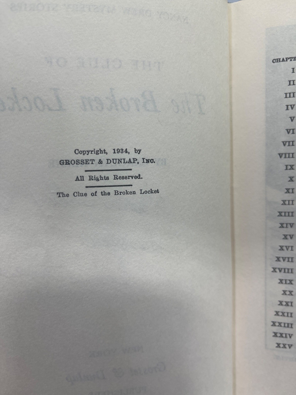 The Clue of the Broken Locket [Hardcover] Carolyn Keene 1934