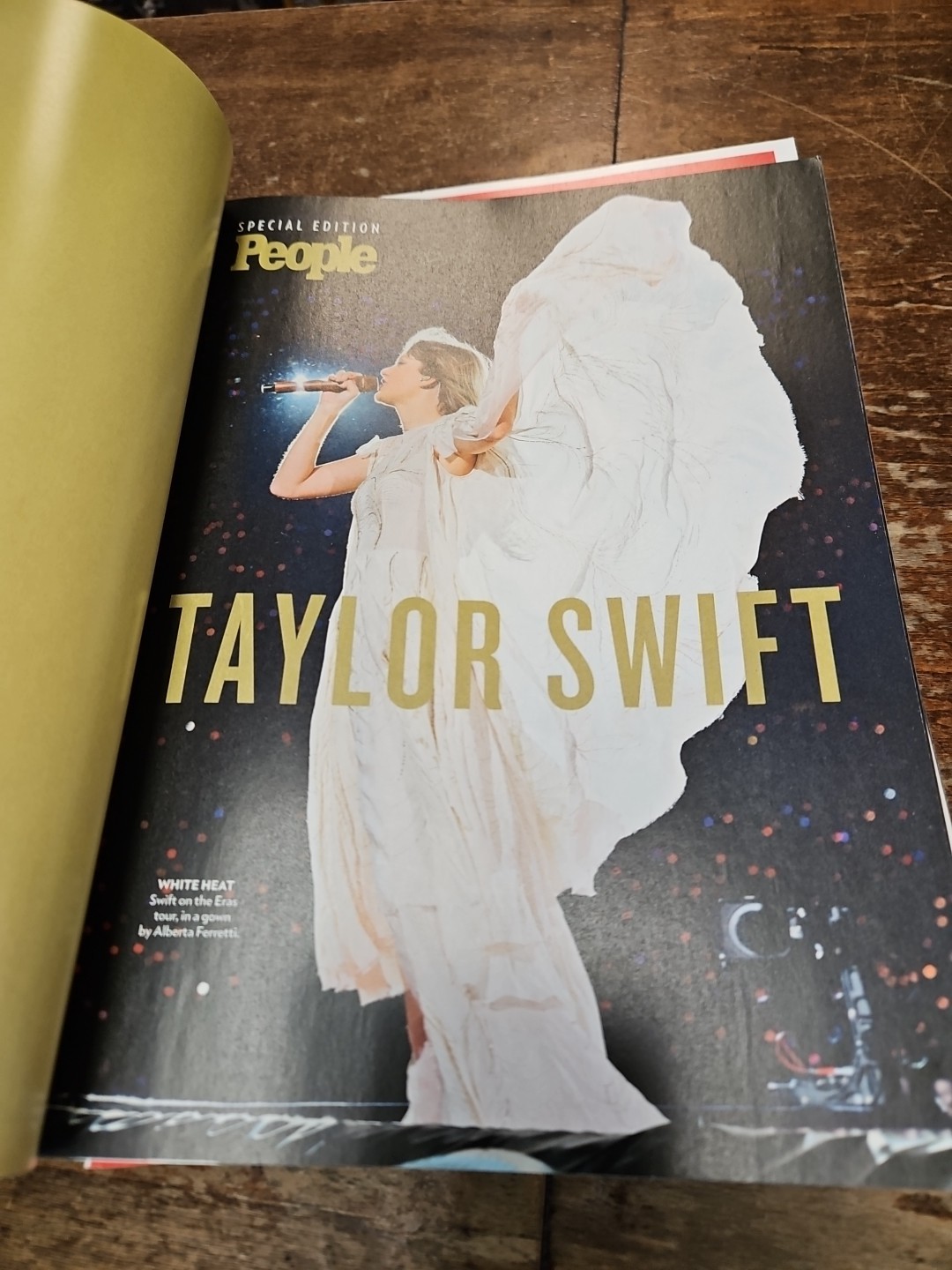 TAYLOR SWIFT BEYOND THE ERAS TOUR SPECIAL EDITION PEOPLE MAGAZINE 200 PHOTOS