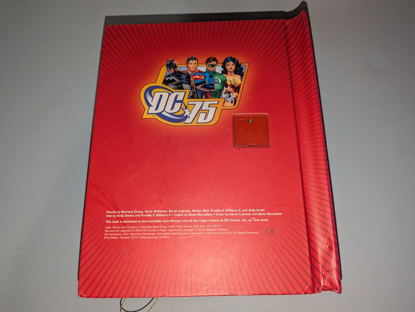 DC Super Heroes: the Ultimate Pop-Up Book by Matthew Reinhart – Very Good