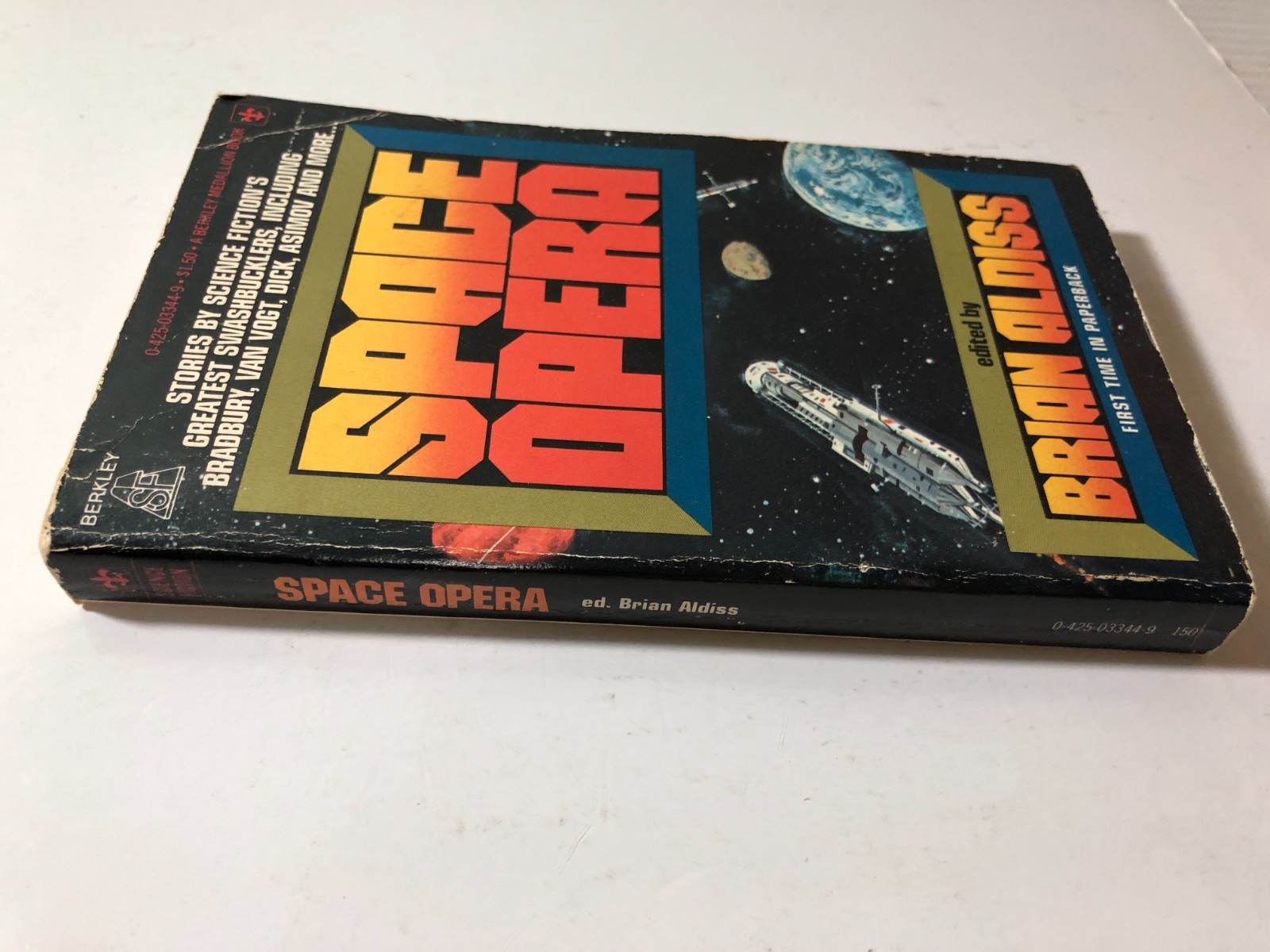 b Brian W Aldiss SPACE OPERA 1977 Berkley Medallion Short Stories