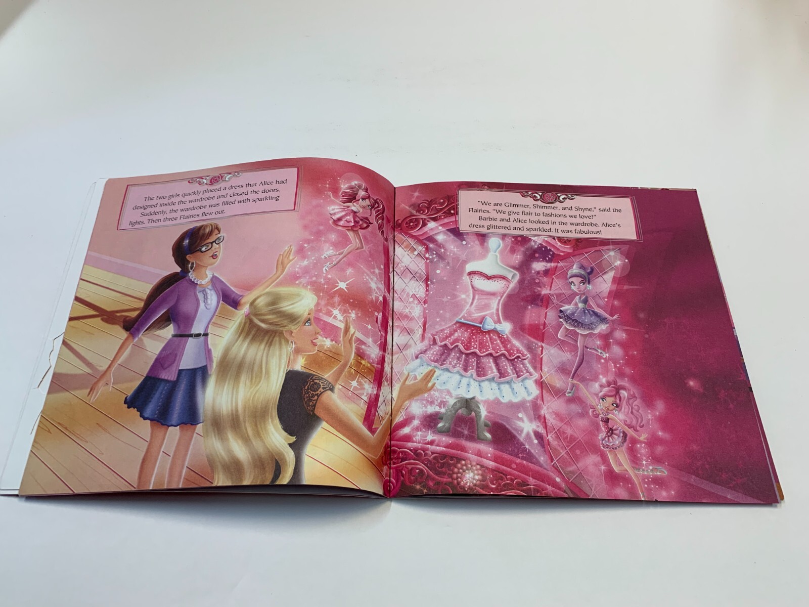 Pictureback Ser.: Fashion Fairytale (Barbie) by Mary Man-Kong and Meika Hashimot