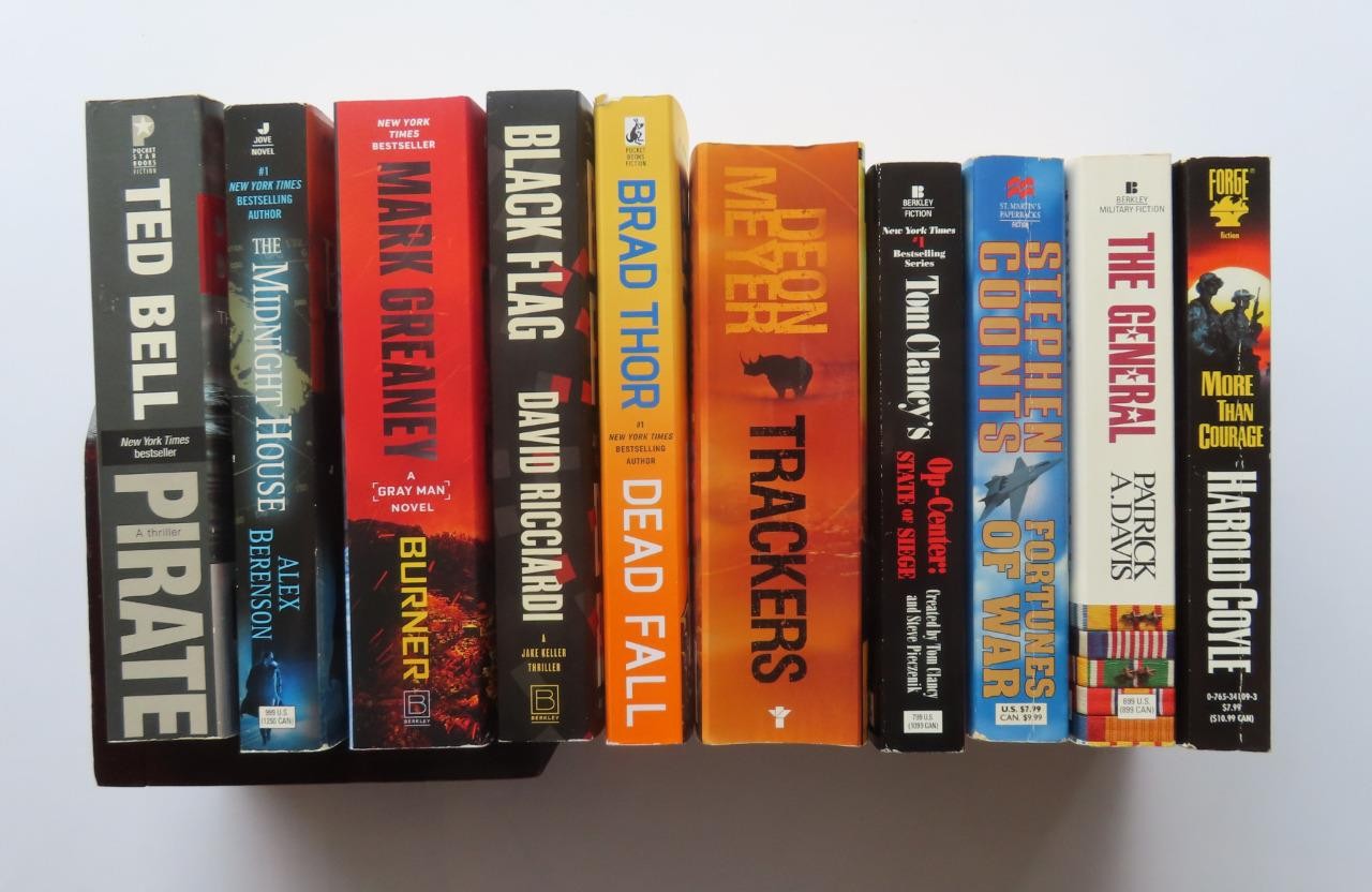 Lot of 20 Thriller / Adventure Paperbacks Current Titles & Authors VG Condition