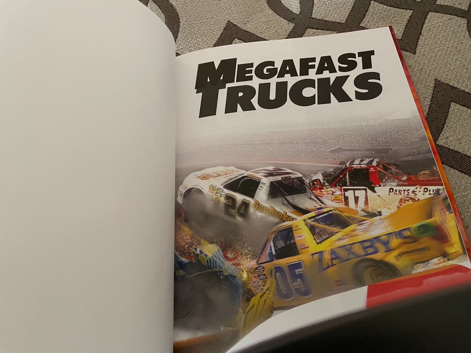 Megafast: Megafast Trucks by John Farndon (2016, Hardcover)