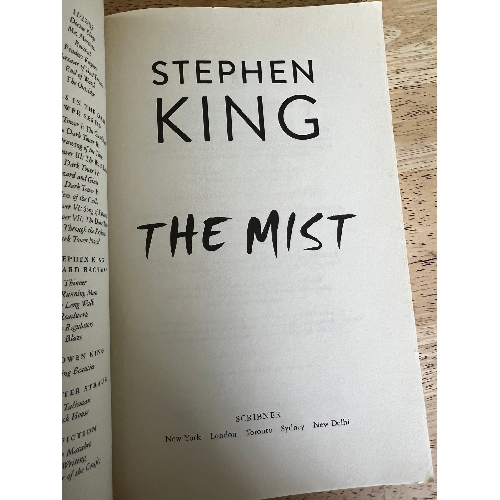 Stephen King The Mist Book 1st Scribner Trade Paperback Edition 2018