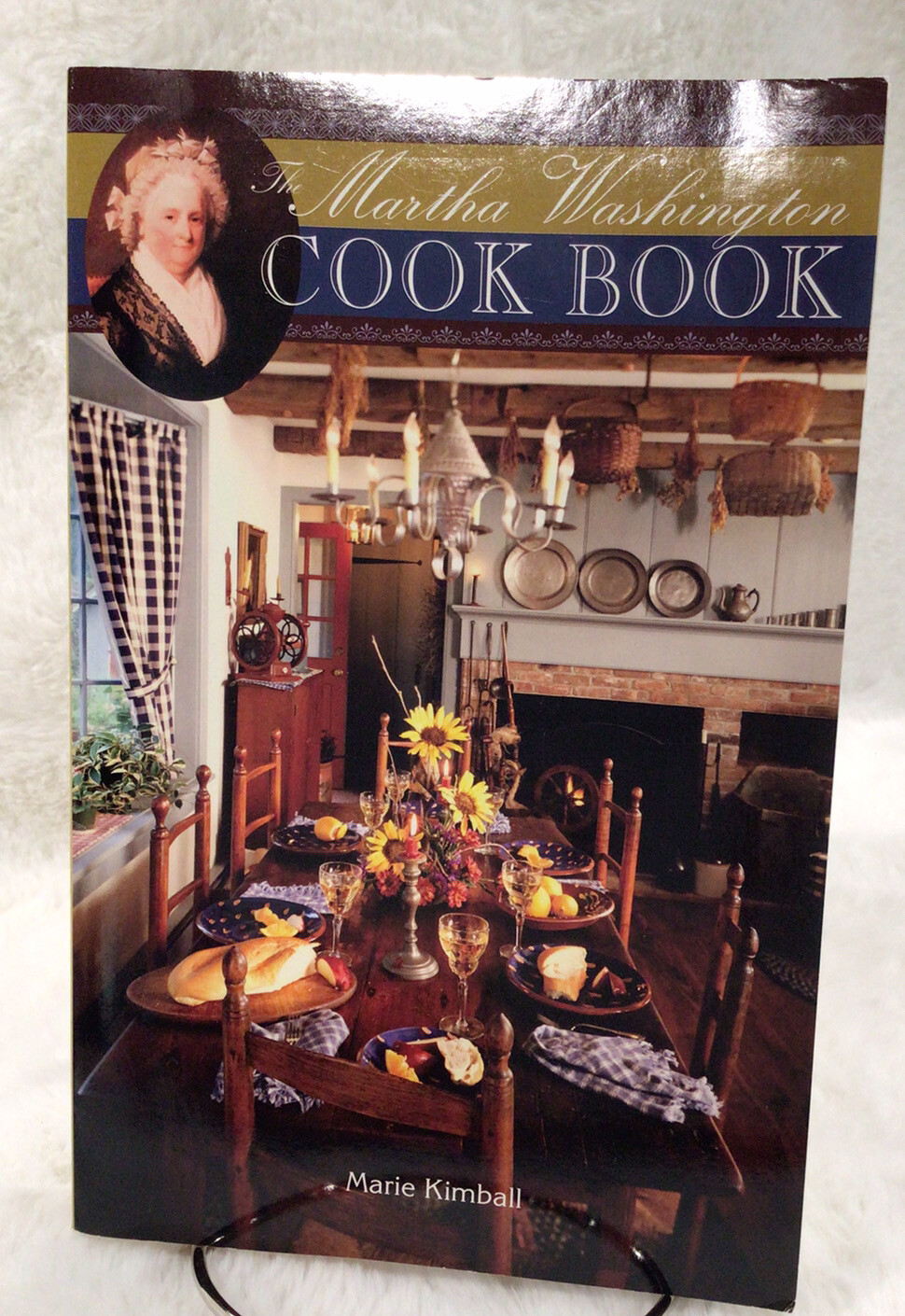 Martha Washington COOKBOOK 204 pages by Marie Kimball 2005