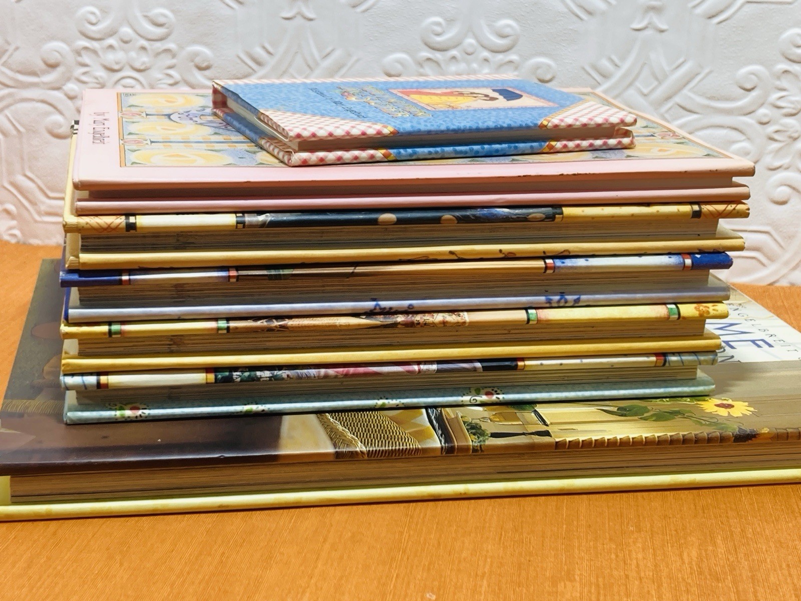 Lot Of 7 Mary Engelbreit Books 4 Seasons Mother Sister Decorating