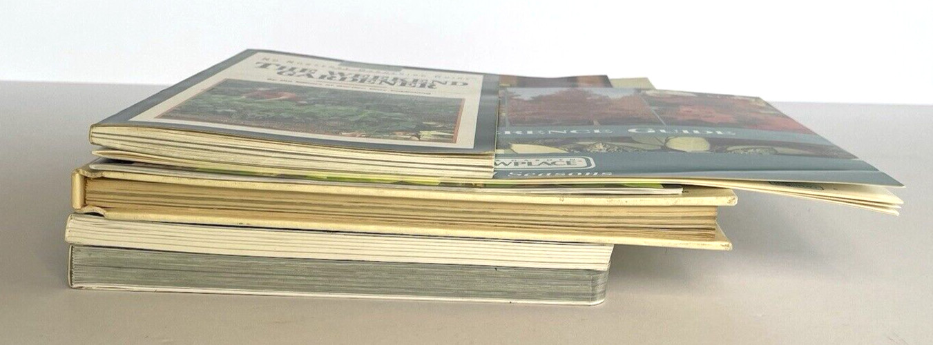 Lot x4 Gardening, Potted Plants, Lawns, Containers, Yards Flowers Gardens