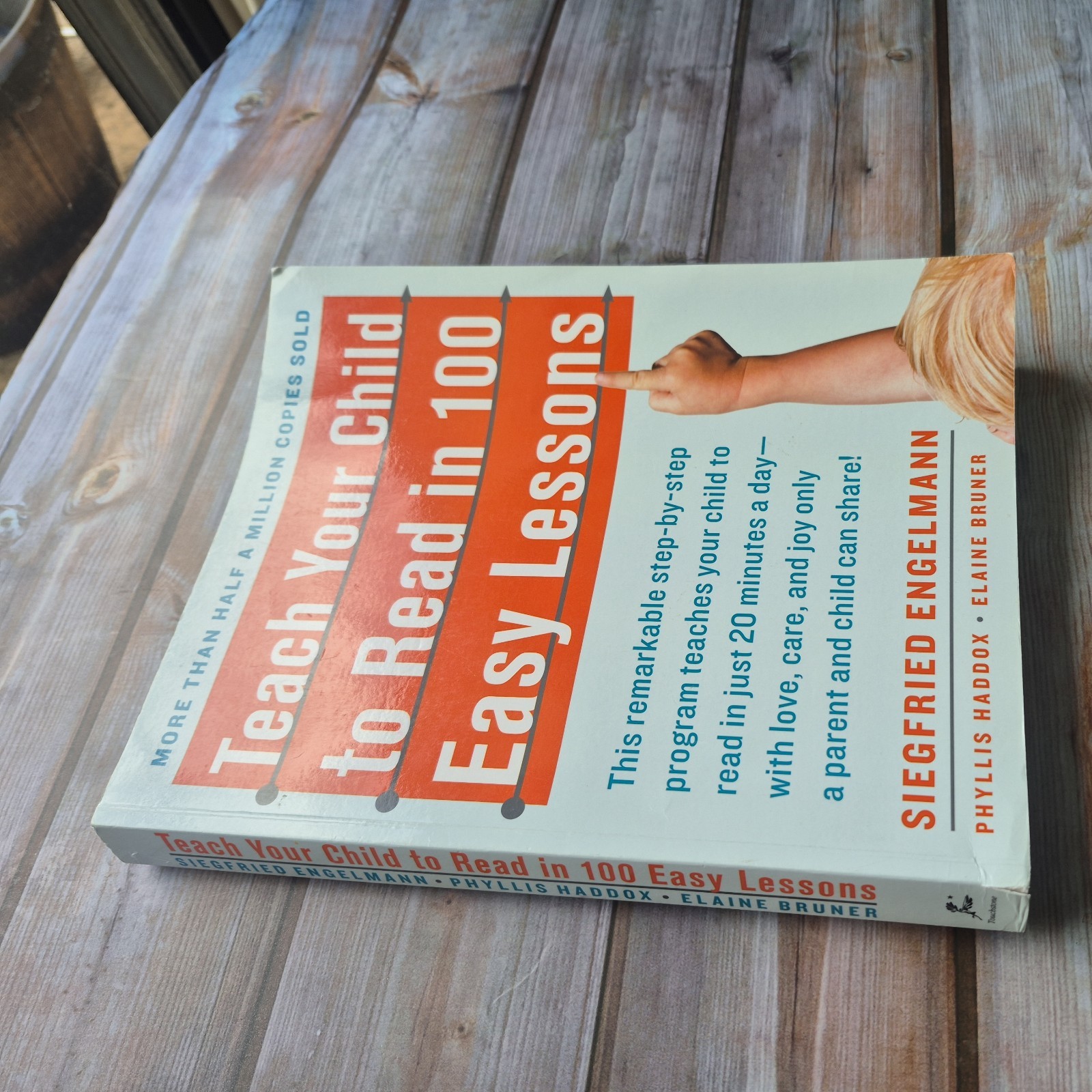 Teach Your Child to Read in 100 Easy Lessons: Revised and Updated Second Edition