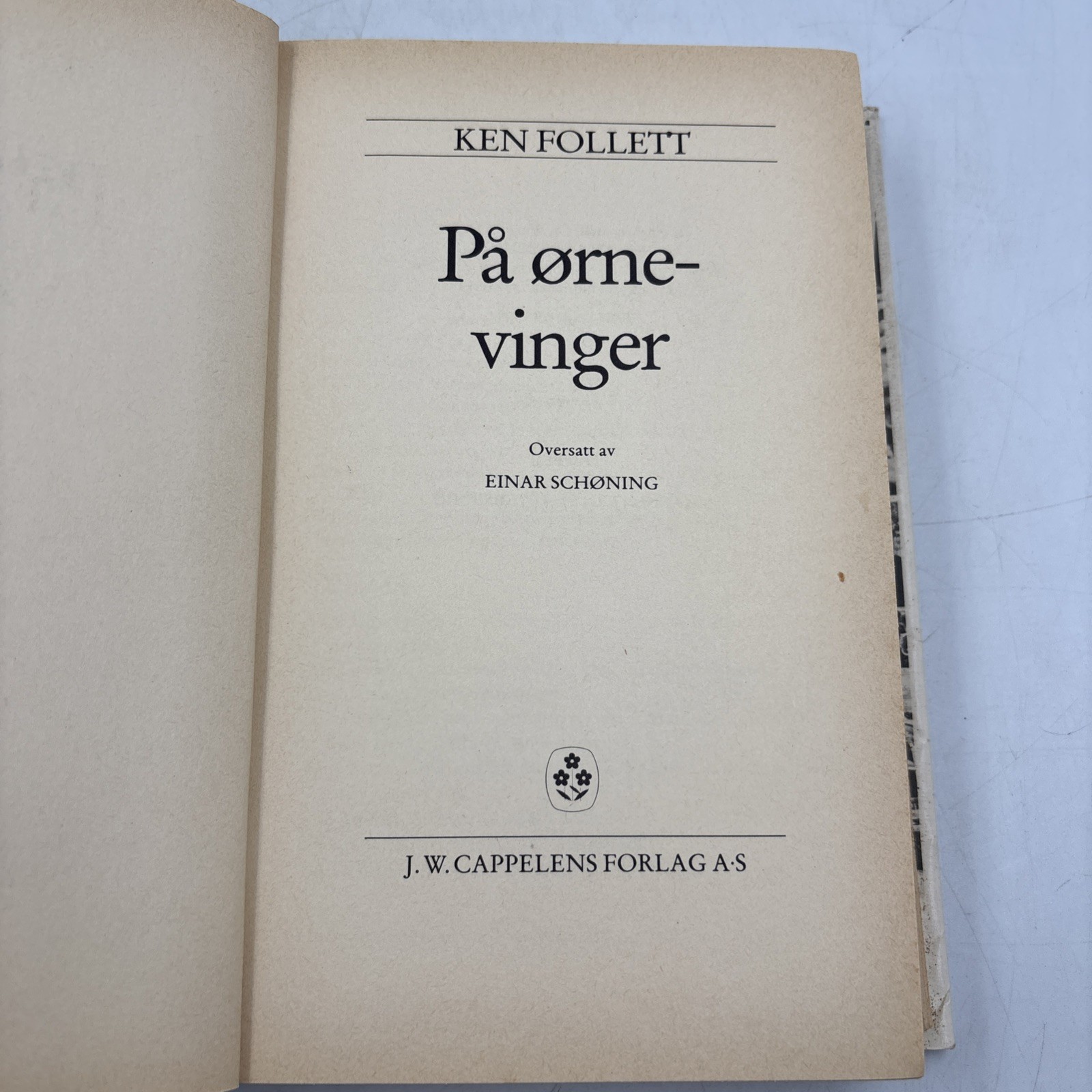 Pa orne Vinger Ken Follet – Hardcover HCDJ 1983