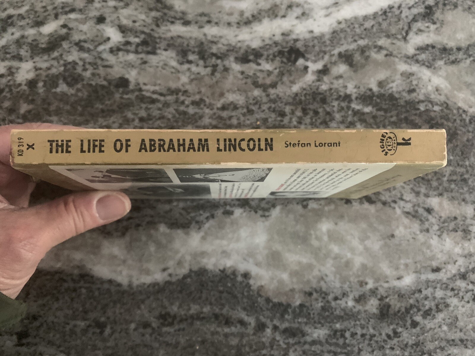THE LIFE OF ABRAHAM LINCOLN by Stefan Lorant 1955 Vintage Signet Paperback Book