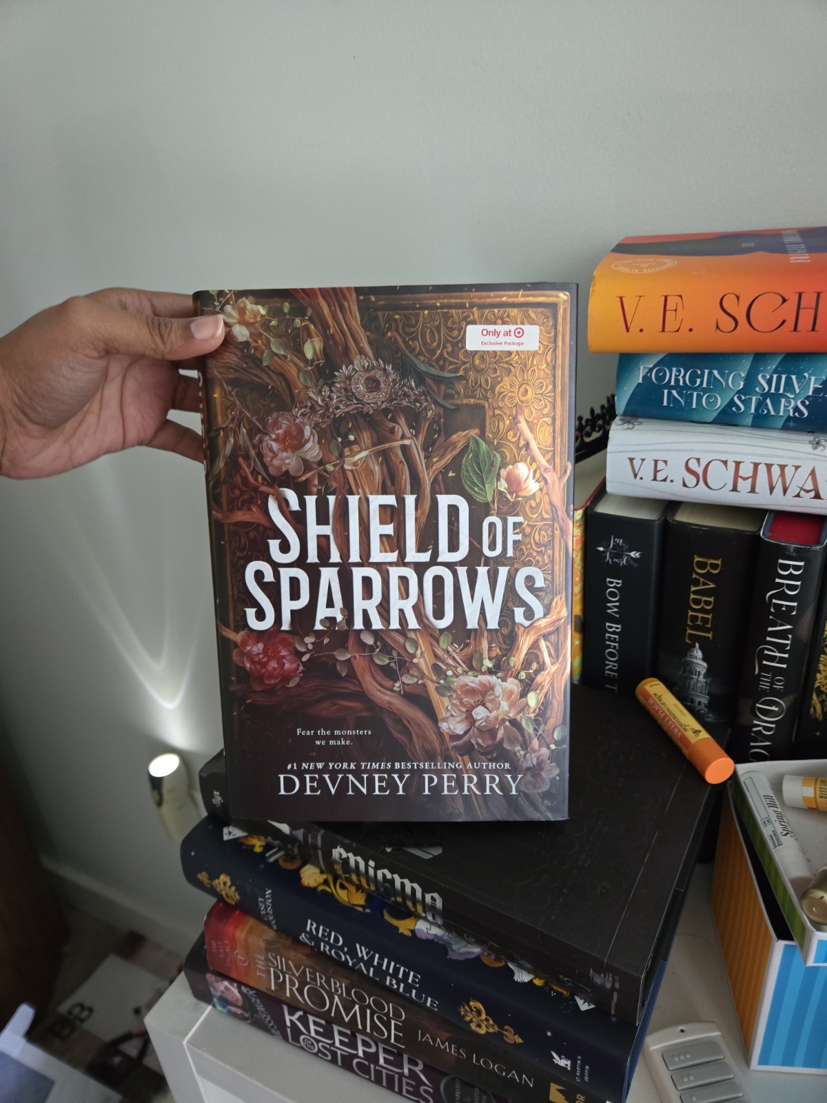 Shield of Sparrows Devney Perry GOLD Edition Romantasy sprayed edges Fantasy
