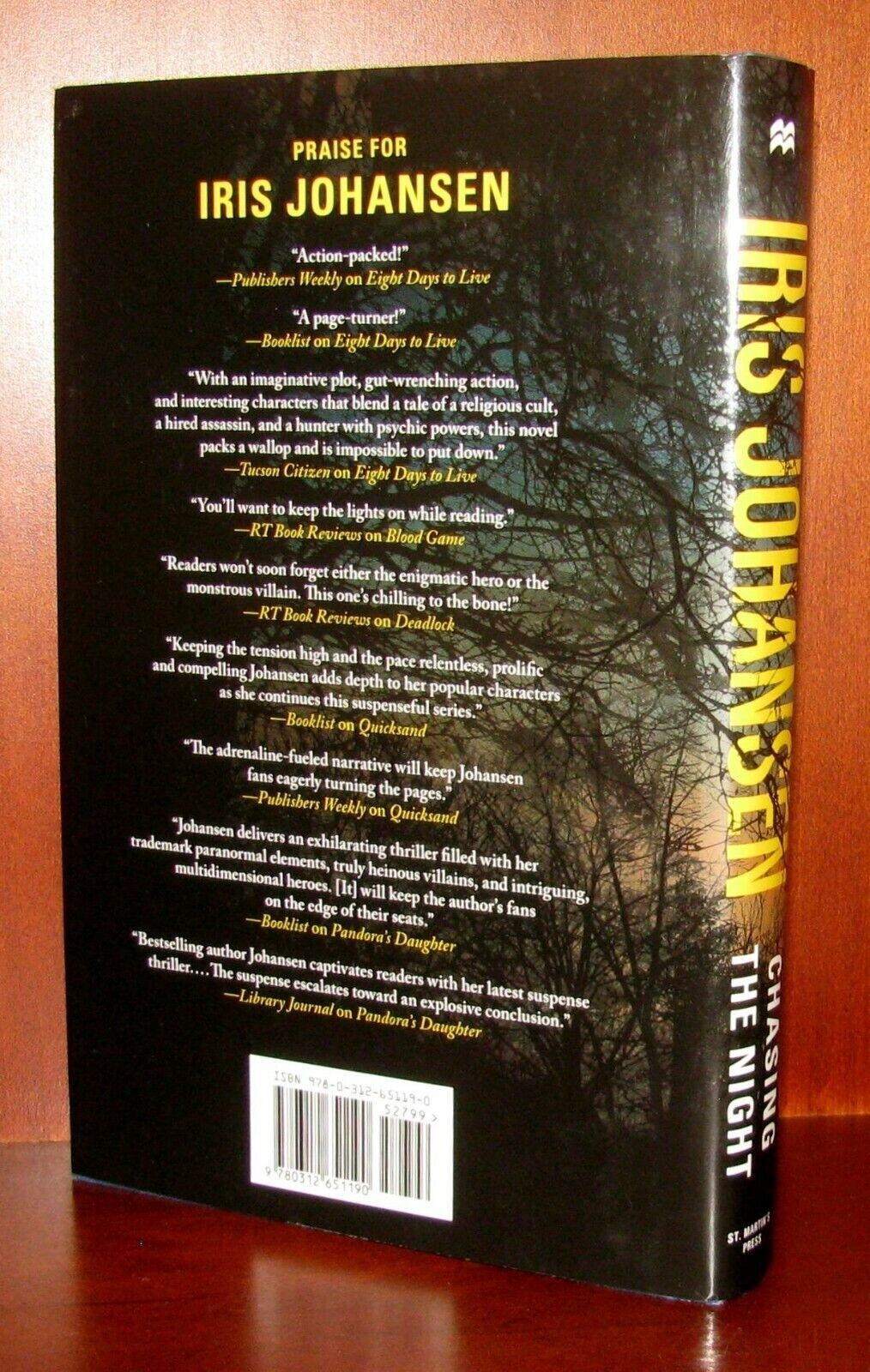 Chasing the Night Iris Johansen 1st Ed HC Eve Duncan Thriller