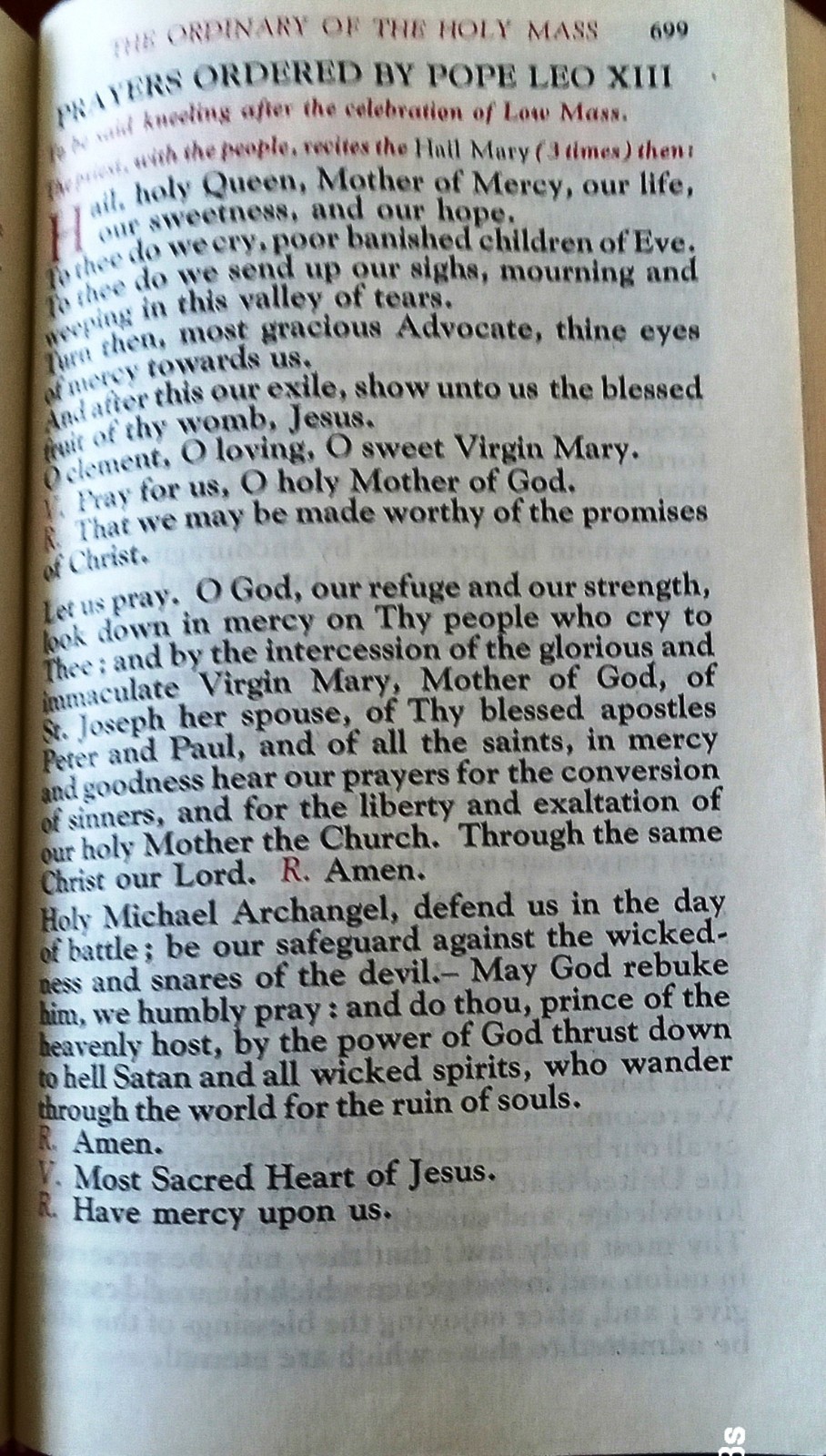 ANTIQUE CATHOLIC LATIN ENGLISH MISSAL; FINE BINDING; TLM BRIGHT GILT; CA.. 1962
