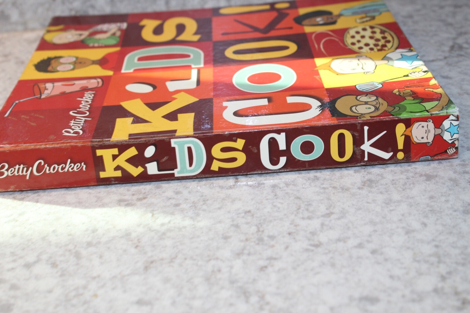 2009 Betty Crocker’s Kids Cook! Cookbook Second Edition 159 pages