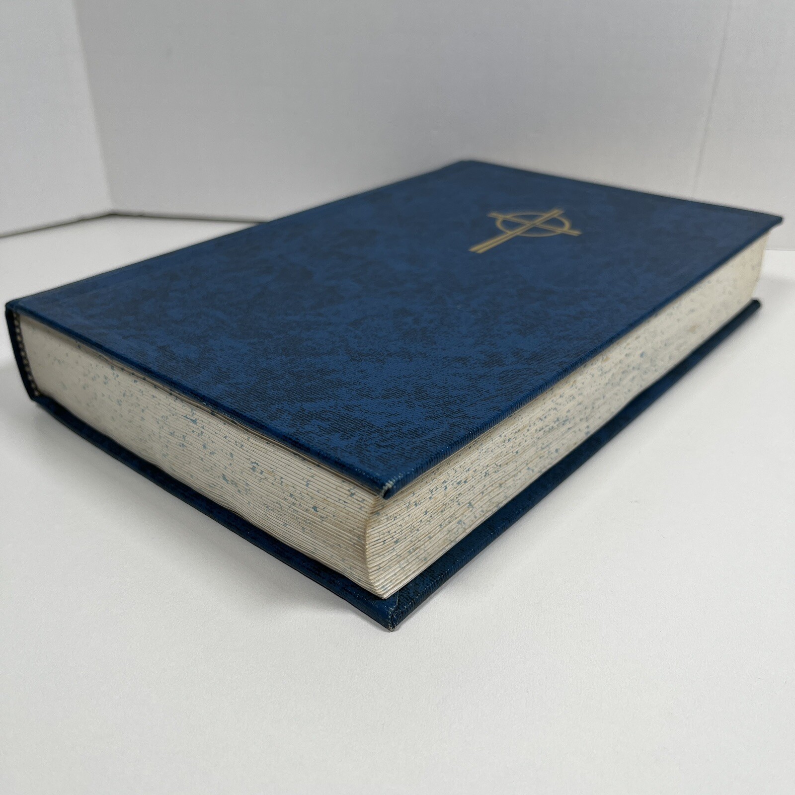 Lutheran Worship 1986 Concordia Publishing House *Back 3-4 Pages Water Damage