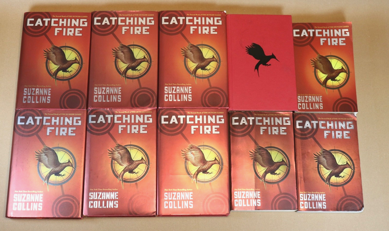 10 Catching Fire by Suzanne Collins GUIDED READING Teachers Set 7 HC 3 PB