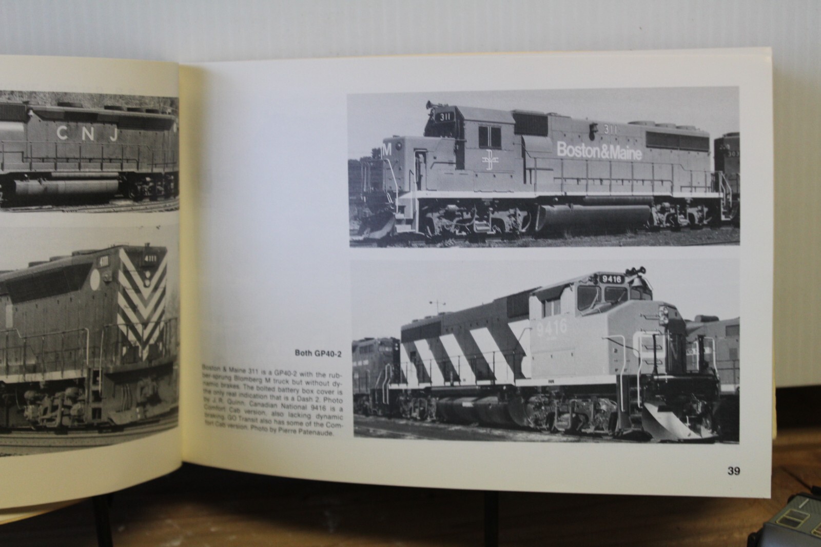 Contemporary Diesel Spotter’s Guide, Louis A. Marre (1995, Trade Paperback)(428)