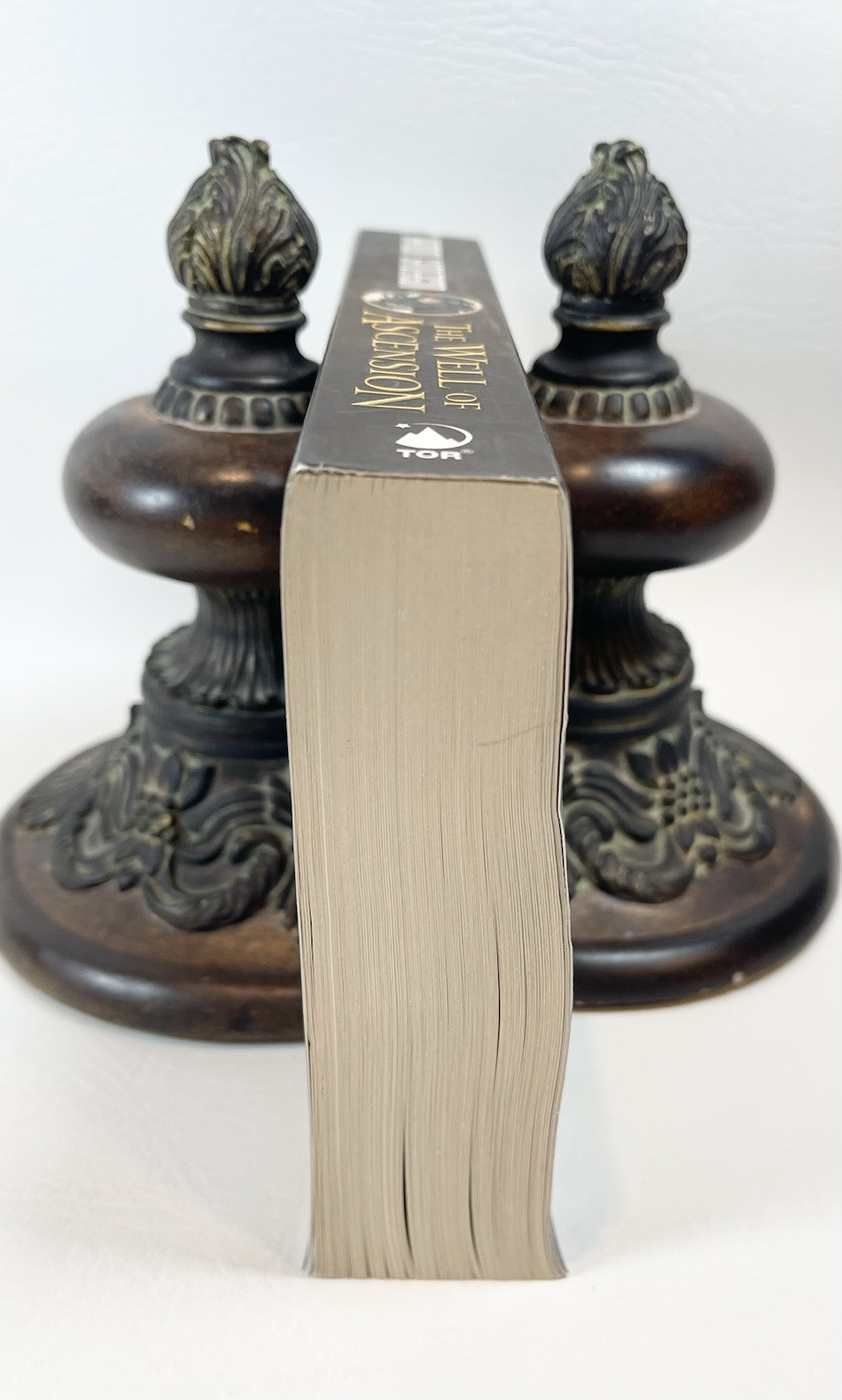 The Well of Ascension – A Mistborn Novel Brandon Sanderson Stated 1 St Ed 2014