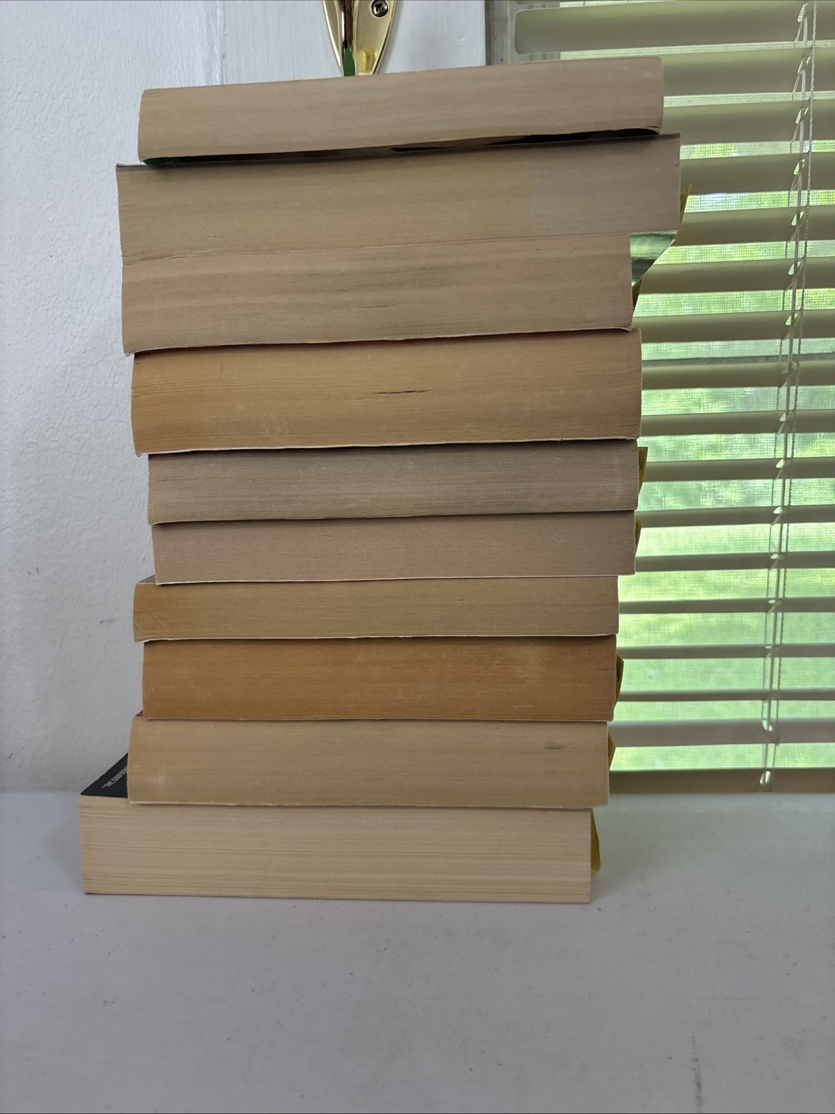Lot of 10 – Mystery and Thrillers – Mixed Authors – FREE SHIPPING