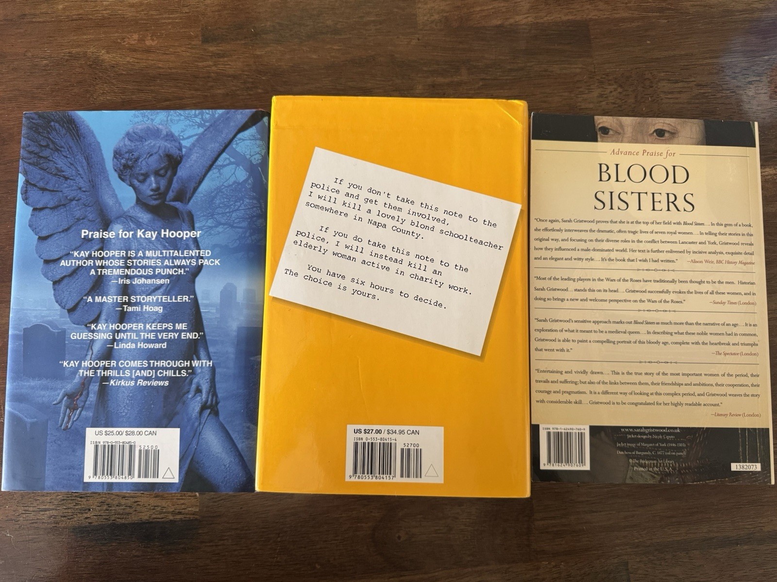 Kay Hooper, Dean Koontz, Sarah Gristwood – Blood Sins, Velocity, Blood Sisters …