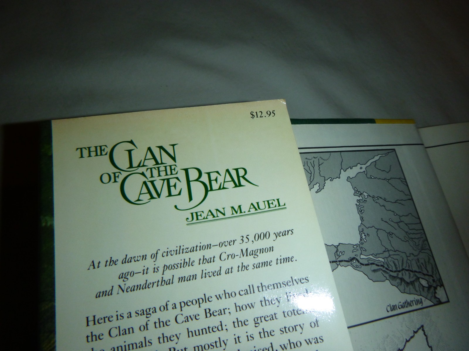 The Clan of the Cave Bear – 1st Ed. /1st Printing Jean M. Auel 1980 HC SIGNED