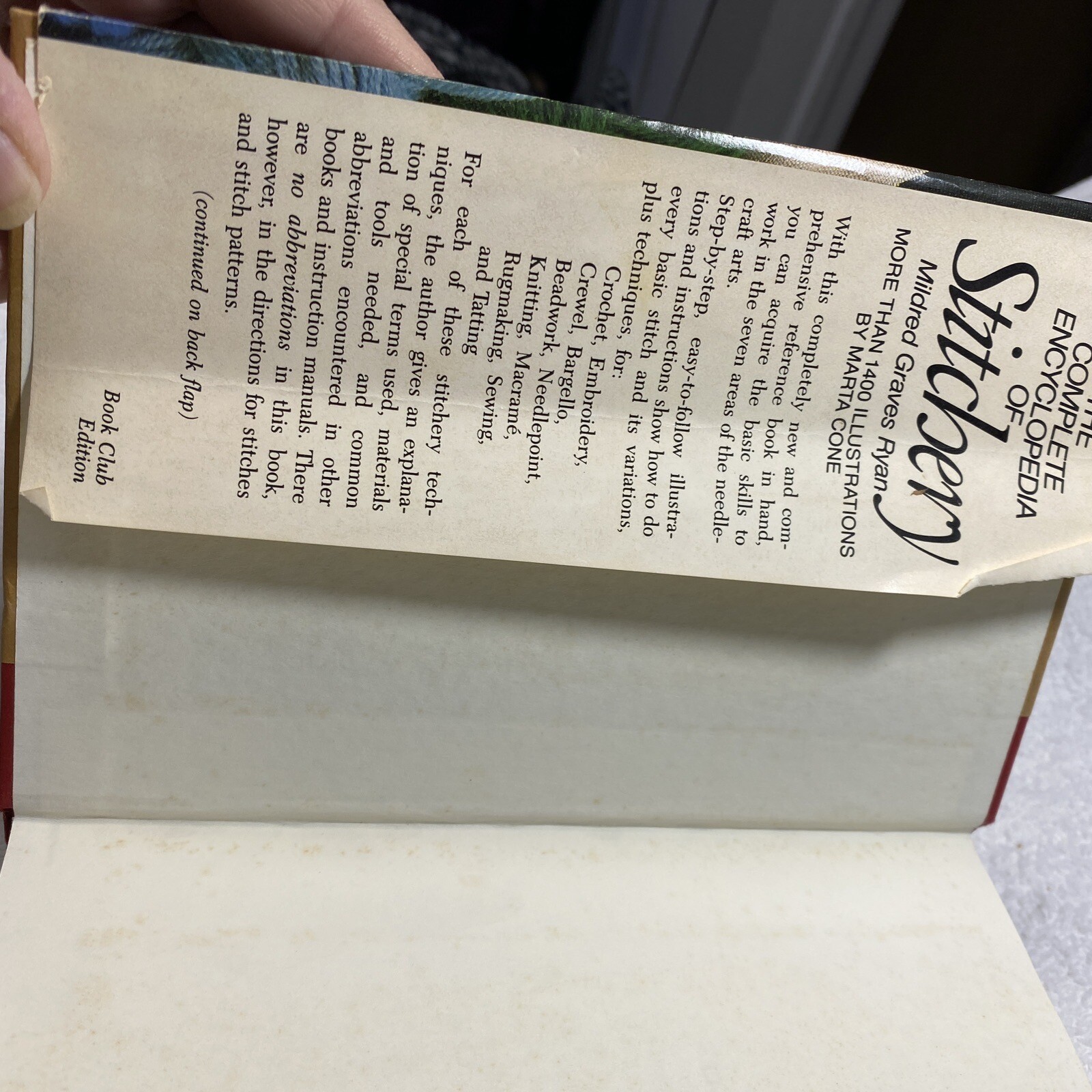 Vintage The Complete Encyclopedia of Stitchery by Mildred Graves Ryan 1979 HC DJ