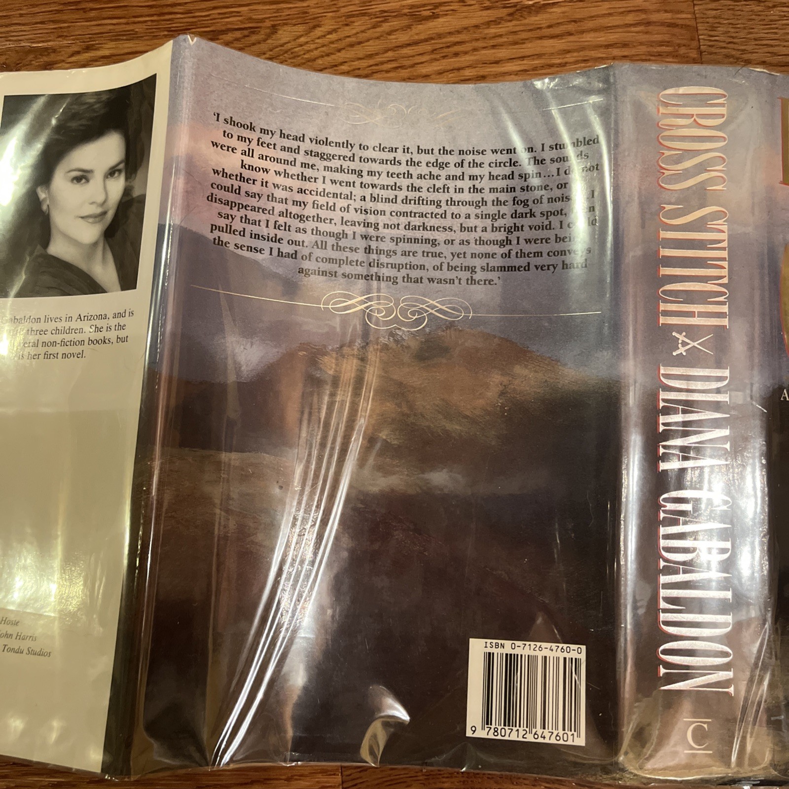 Diana Gabaldon Flat Signed Cross Stitch 1 of 2000 (Outlander Book One, 1991 UK)
