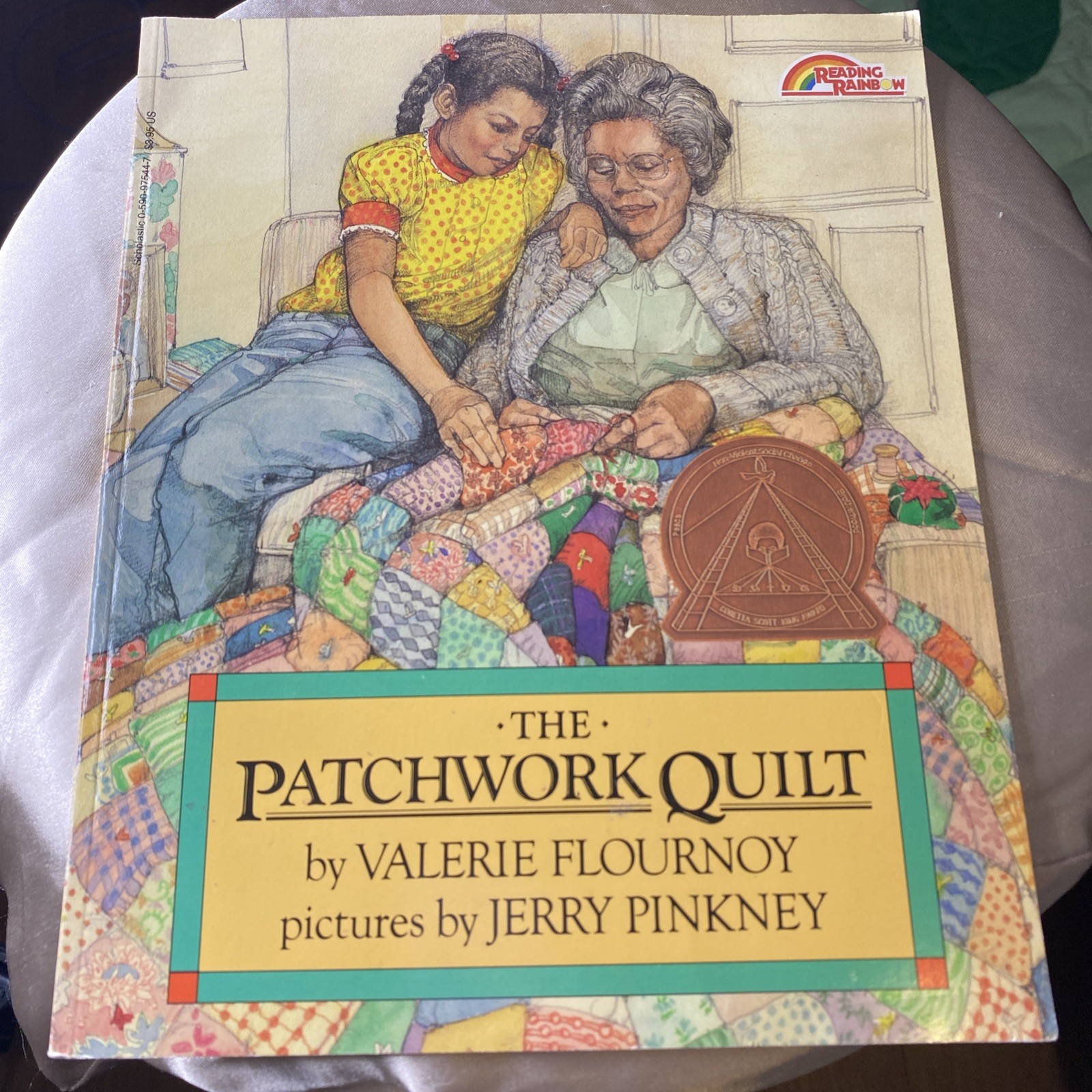 The Patchwork Quilt by Valerie Flournoy (Paperback)