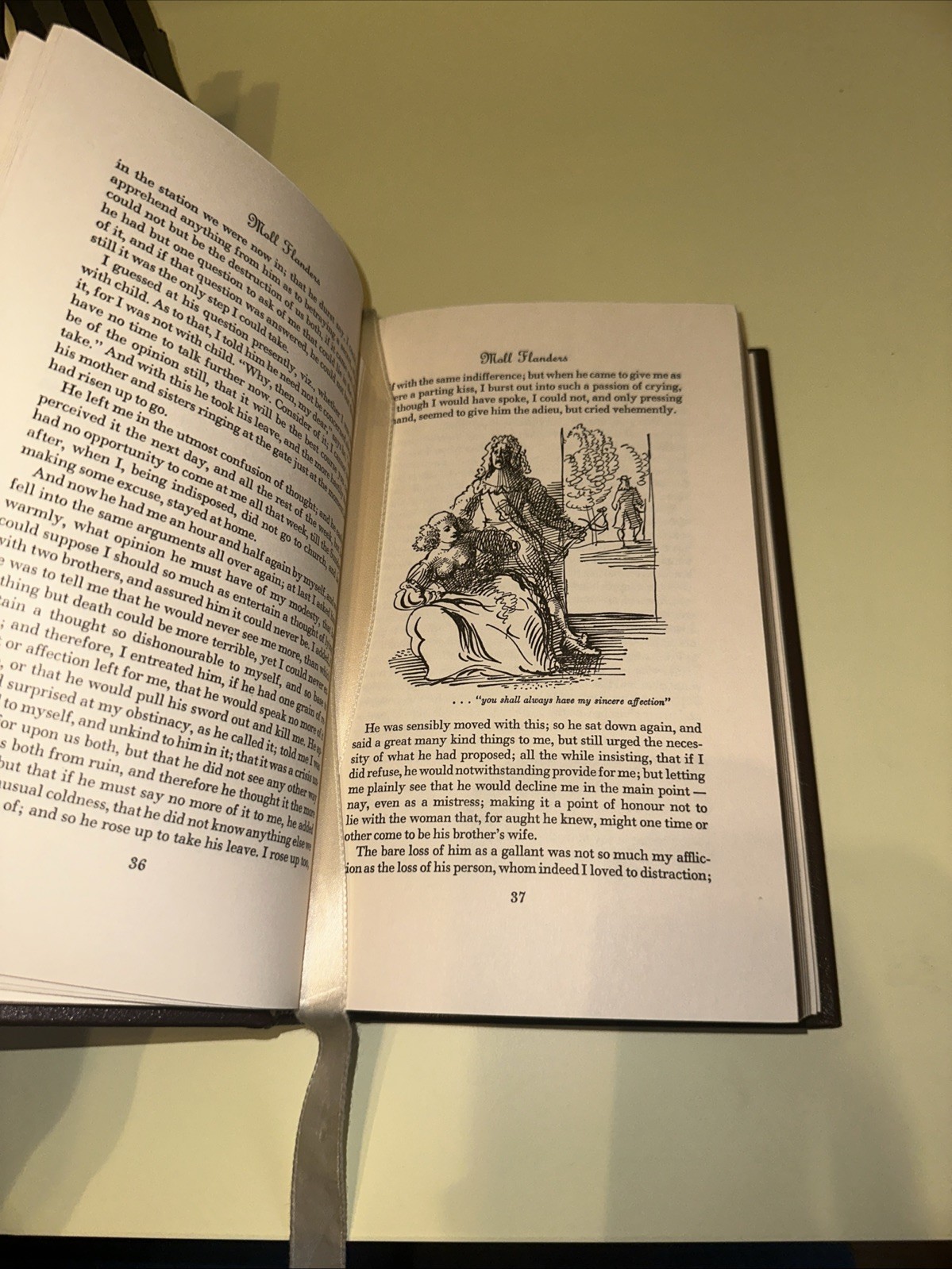 THE EASTON PRESS MOLL FLANDERS DANIEL DEFOE HC COLLECTIBLE DECOR BOOK S8