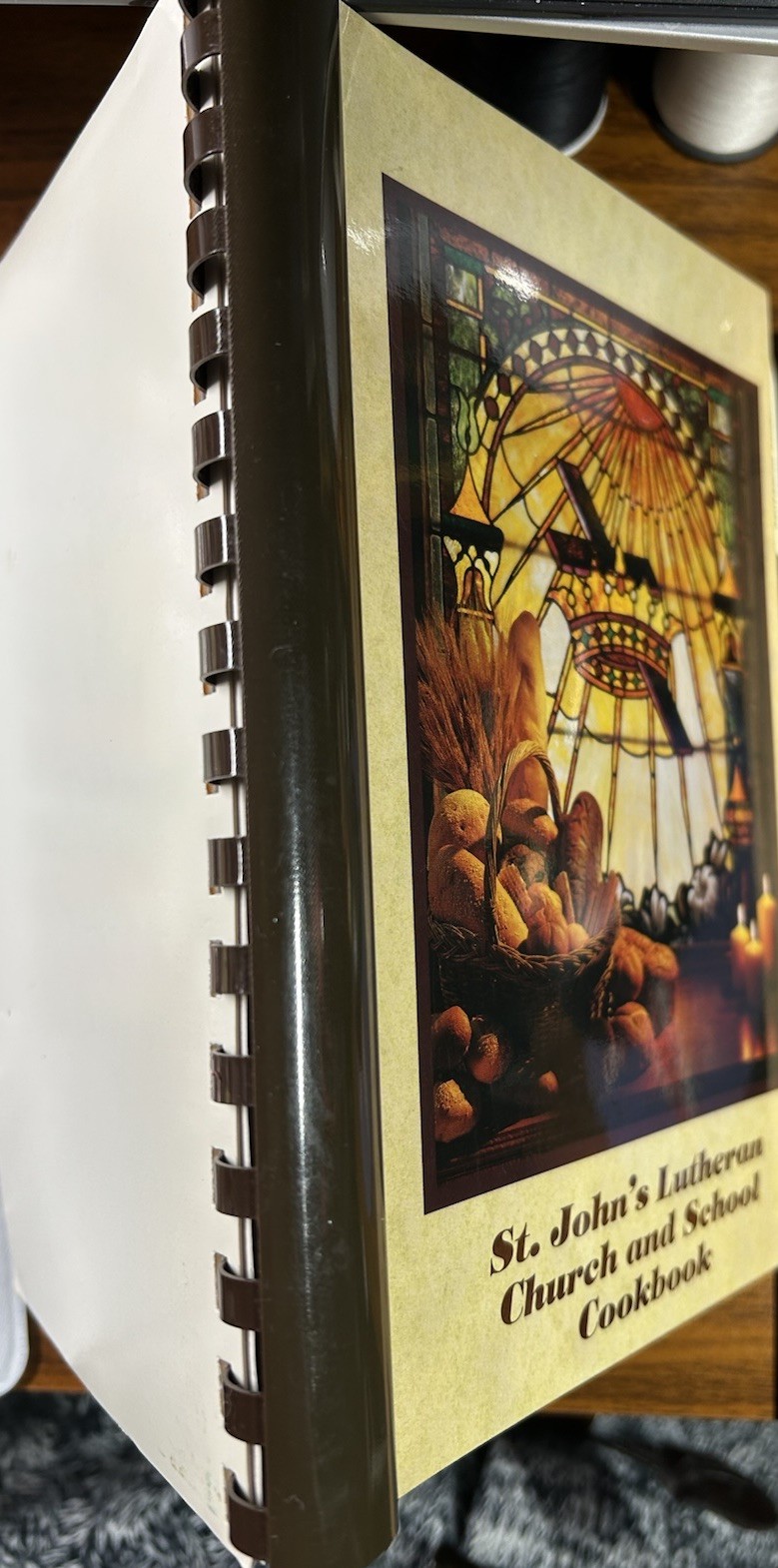 St Johns Lutheran Church and School Cookbook 1998 VTG 136 pages