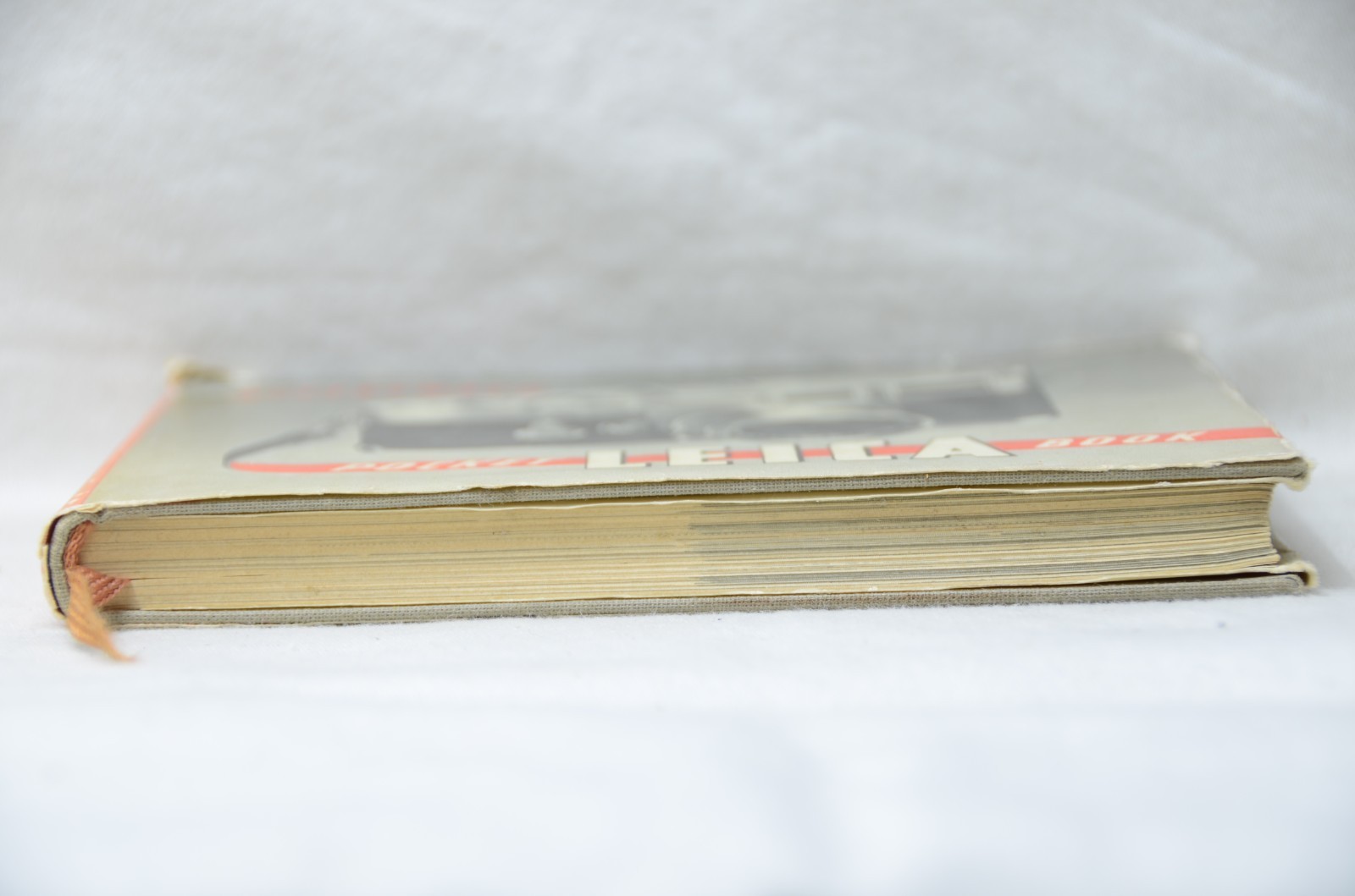 Pocket Leica Book by Kisselbach c1952, 2nd Ed, Hardbound. 223 pages in English