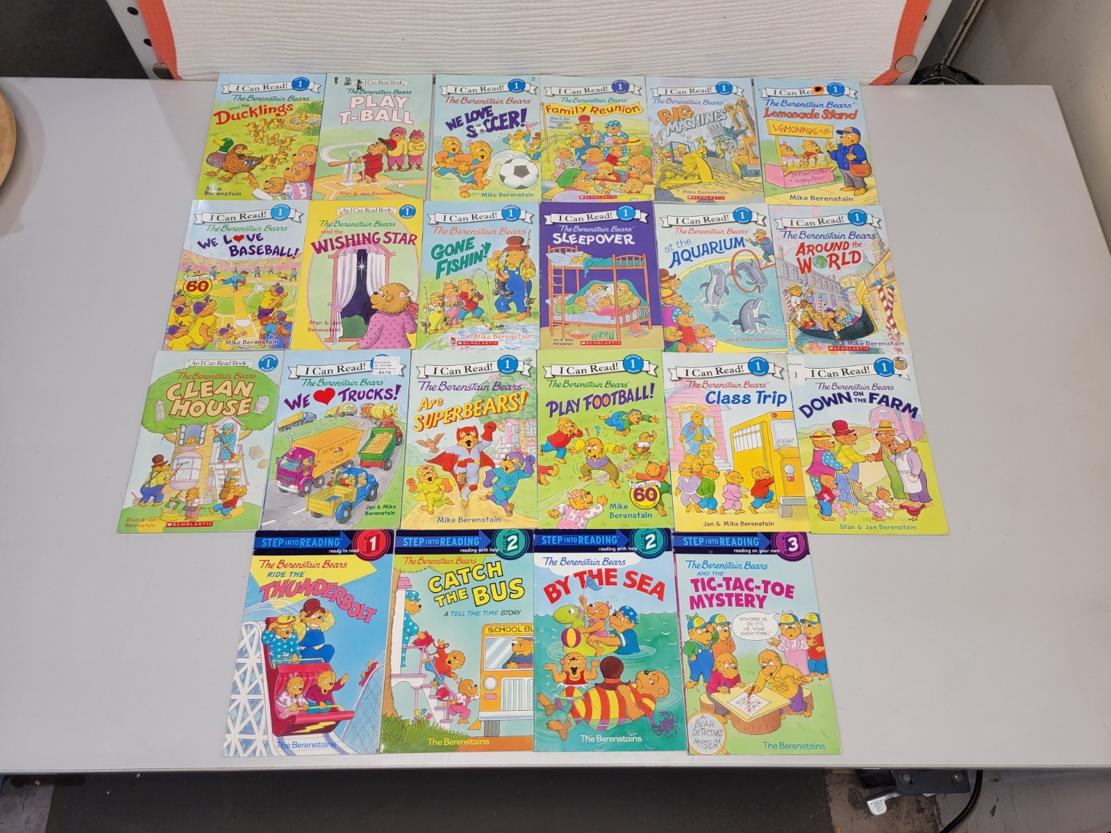 Lot of 22 Berenstain Bears I Can Read! Level 1 2 3 Books Jan & Mike Berenstain 1