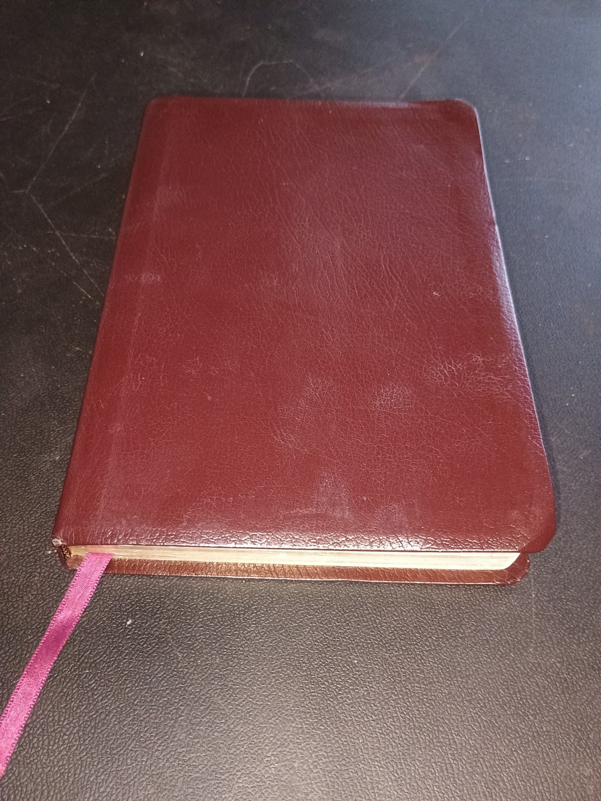 TYNDALE Slimline Reference Bible NLT Brown Cover Christ’s Words in Red 6″ x 8″