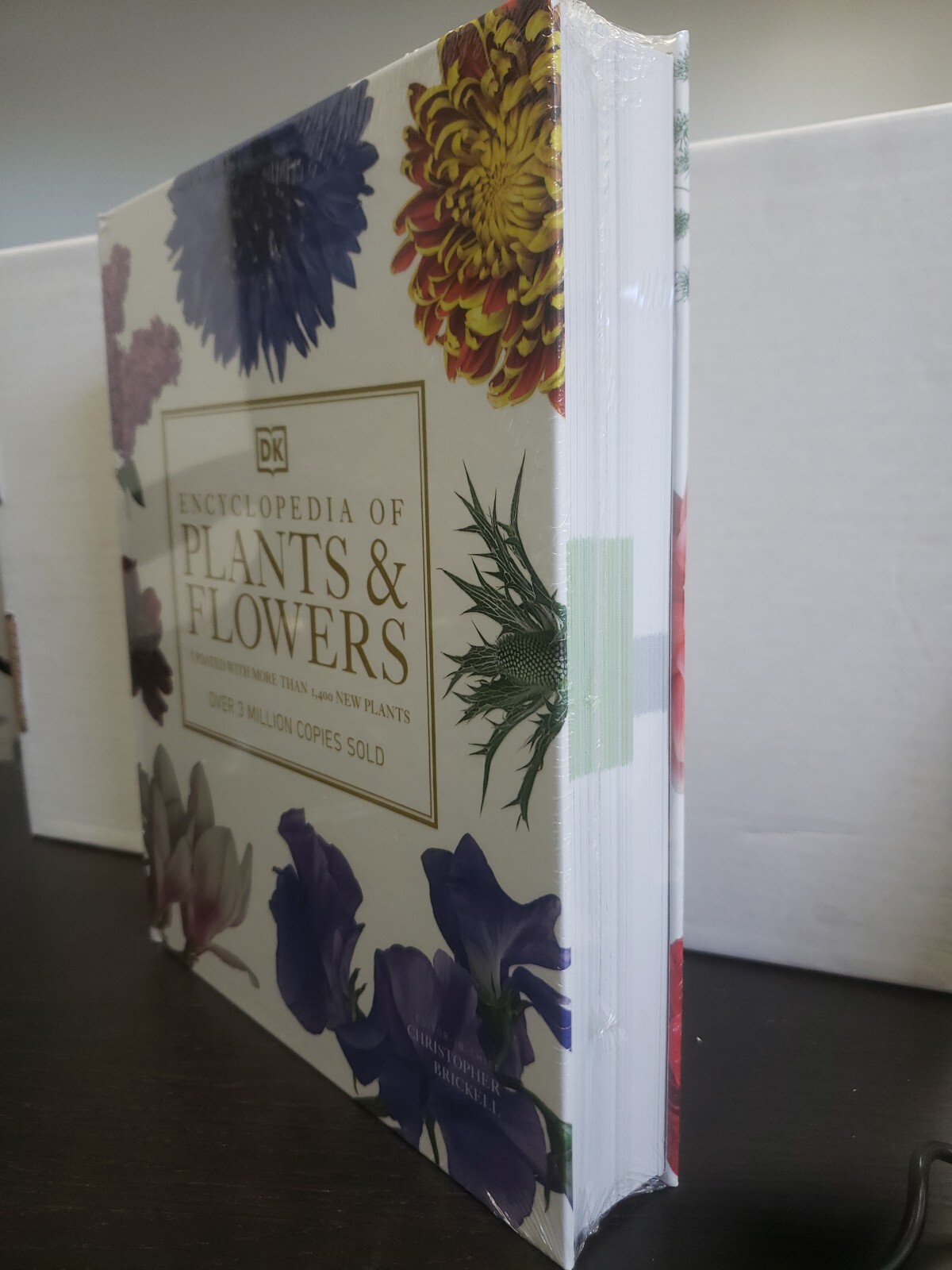DK Encyclopedia Of Plants & Flowers – HC EDITION