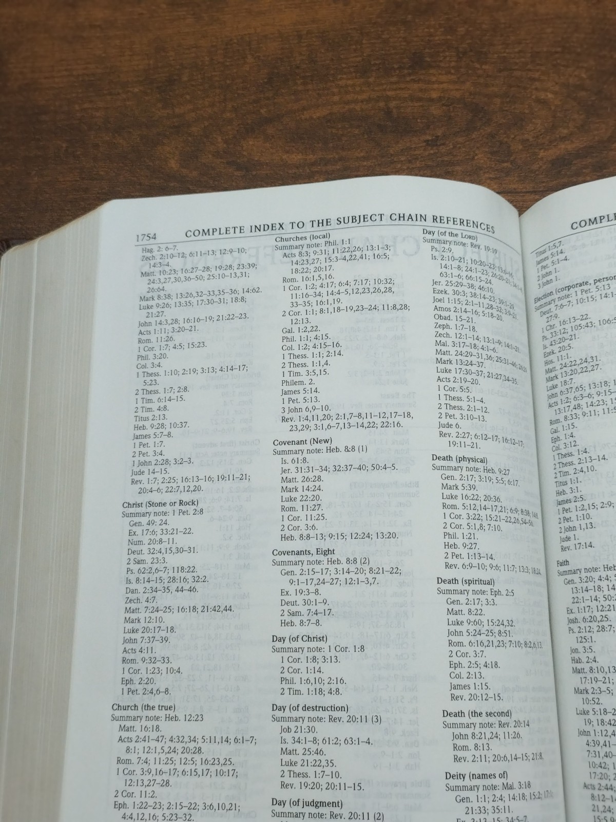 Holy Bible Scofield Study System Brown Leather NKJV Red Letter 2002 Oxford