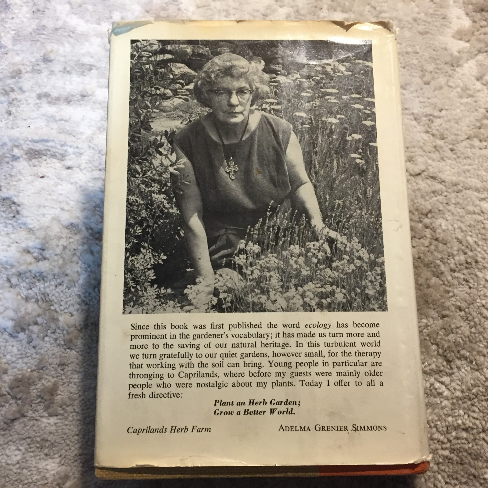Herb Gardening In Five Seasons Adelma Grenier Simmons 1964 Hawthorn Books Garden