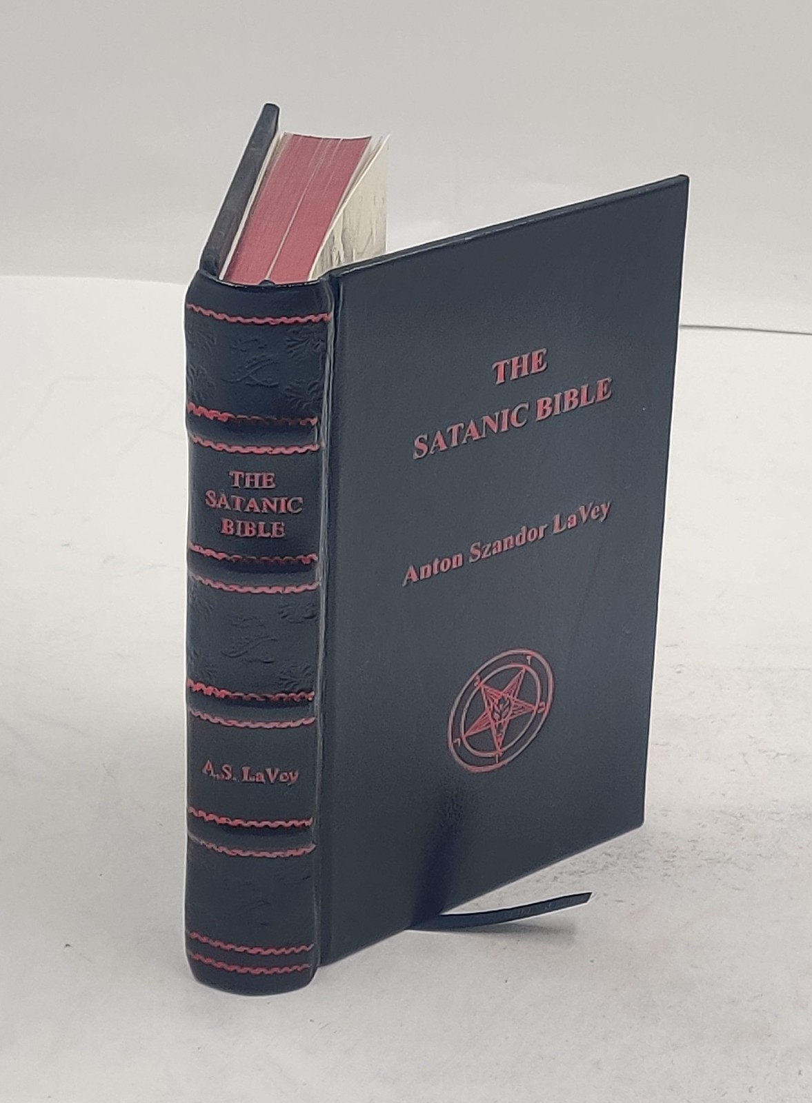 The Satanic Bible By La Vey, Anton [Royal Edition]