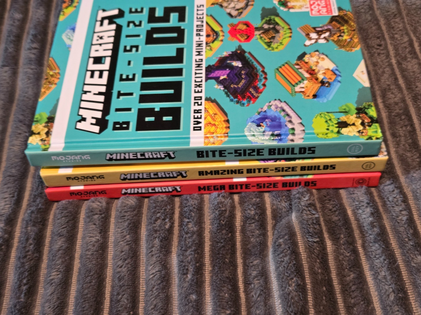 Minecraft Collection 3 Books Lot -Bite Size Build/Mega Bite Size Builds/Amazing