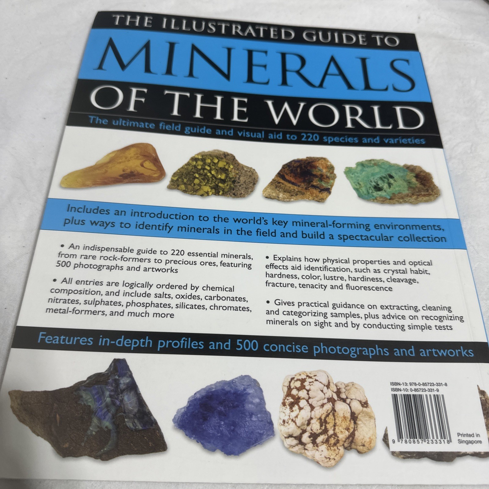 The Illustrated Guide to Minerals of The World Field Guide Paperback 2010