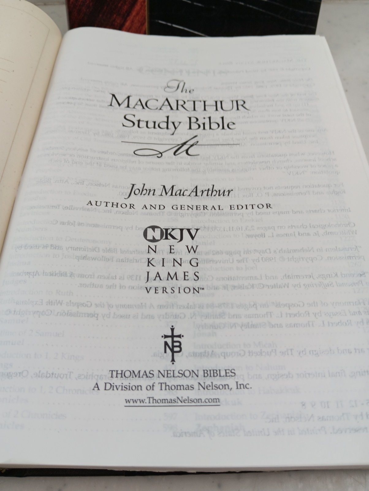 The MacArthur Study Bible John MacArthur 1997 NKJV Thomas Nelson