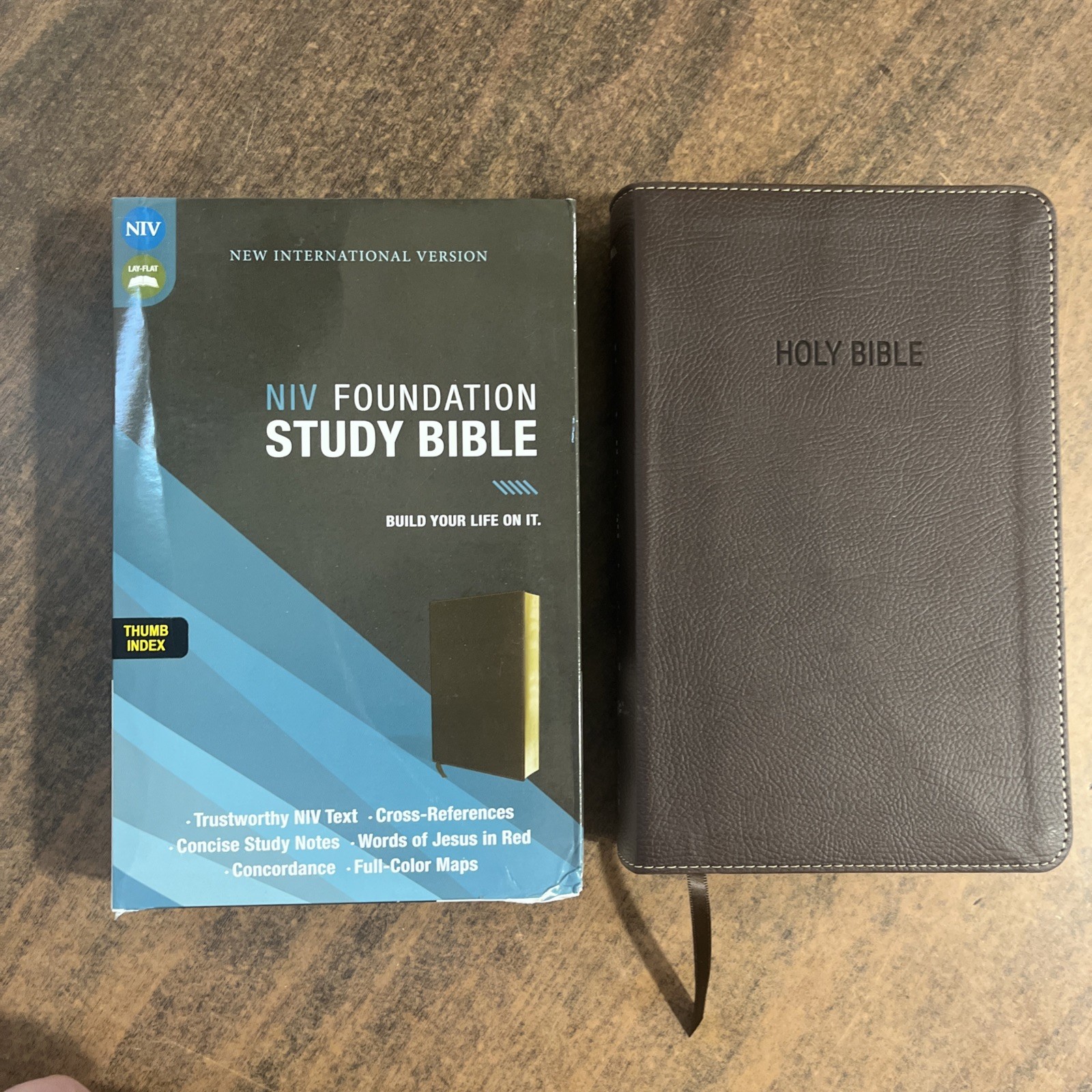 ** NIV Foundation Study Bible Thumb Indexed – Brown LeatherSoft