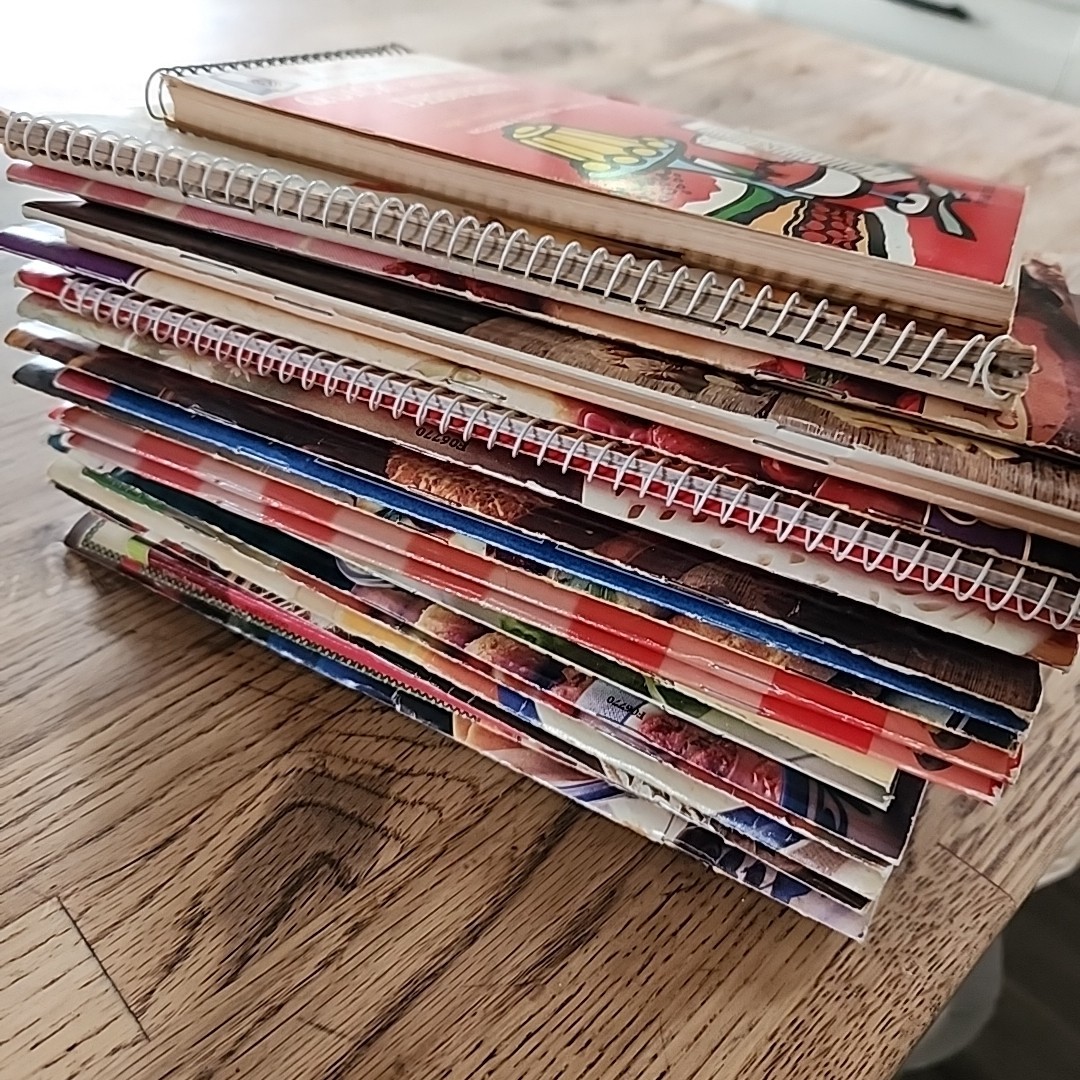 Lot of 27 Cookbook Booklets Vintage Variety – Cooking Recipes