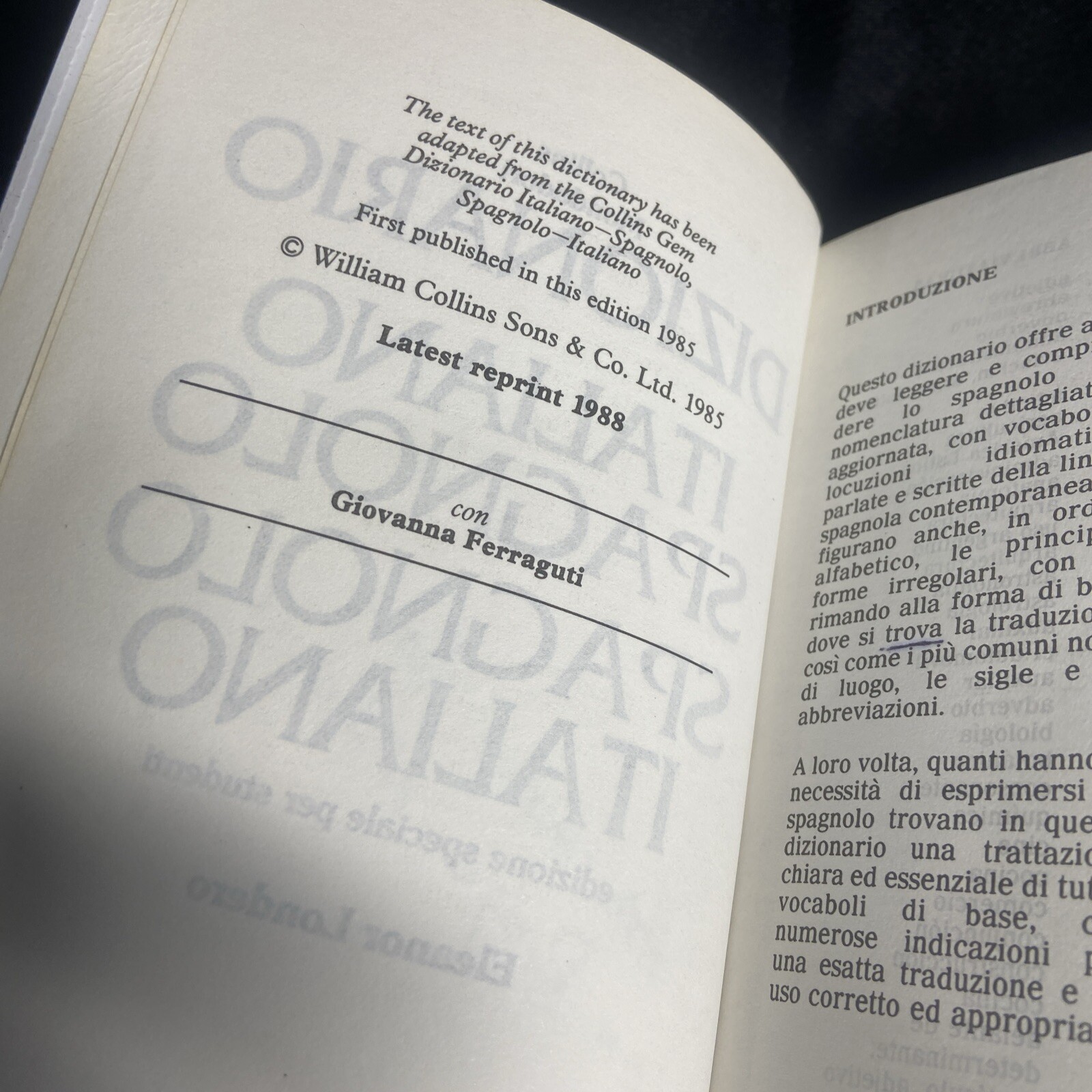 Collins Mondadori Italian Dictionary Paperback Water Resistant Cover Travel